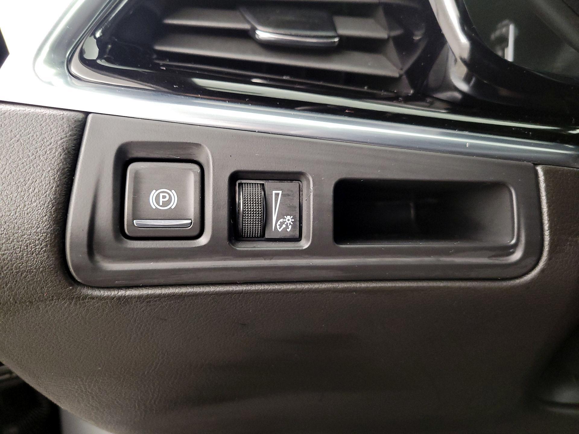 Thumbnail: 2025 Cadillac XT6 - 13