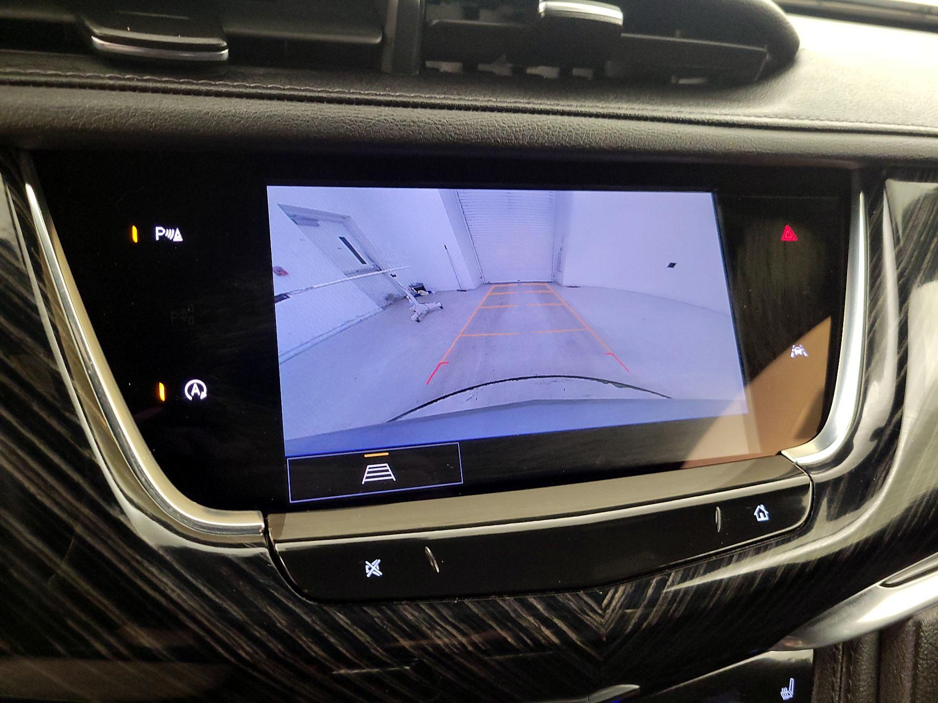 Thumbnail: 2025 Cadillac XT6 - 15