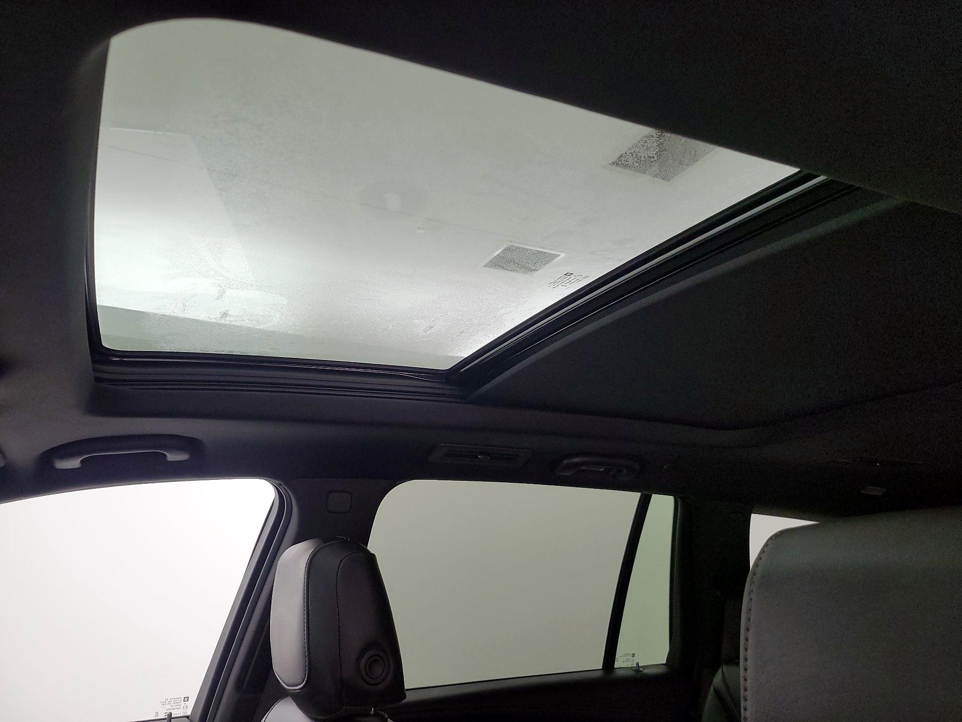 Thumbnail: 2025 Cadillac XT6 - 20