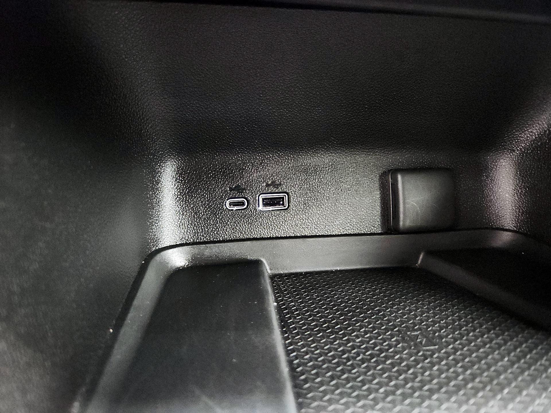 Thumbnail: 2025 Chevrolet Traverse - 19