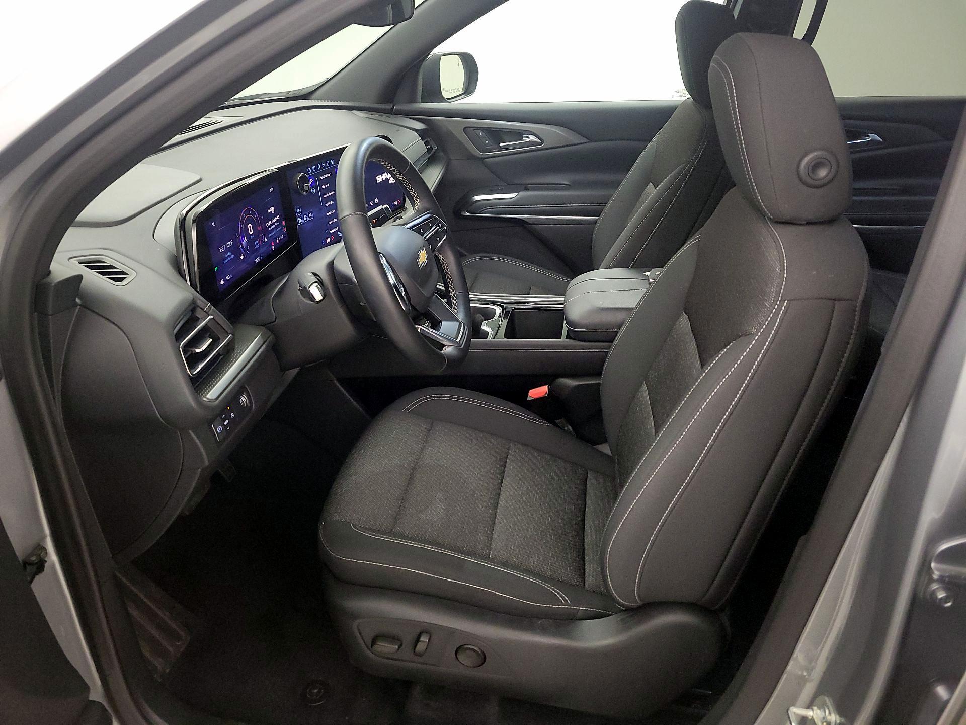 Thumbnail: 2025 Chevrolet Traverse - 11