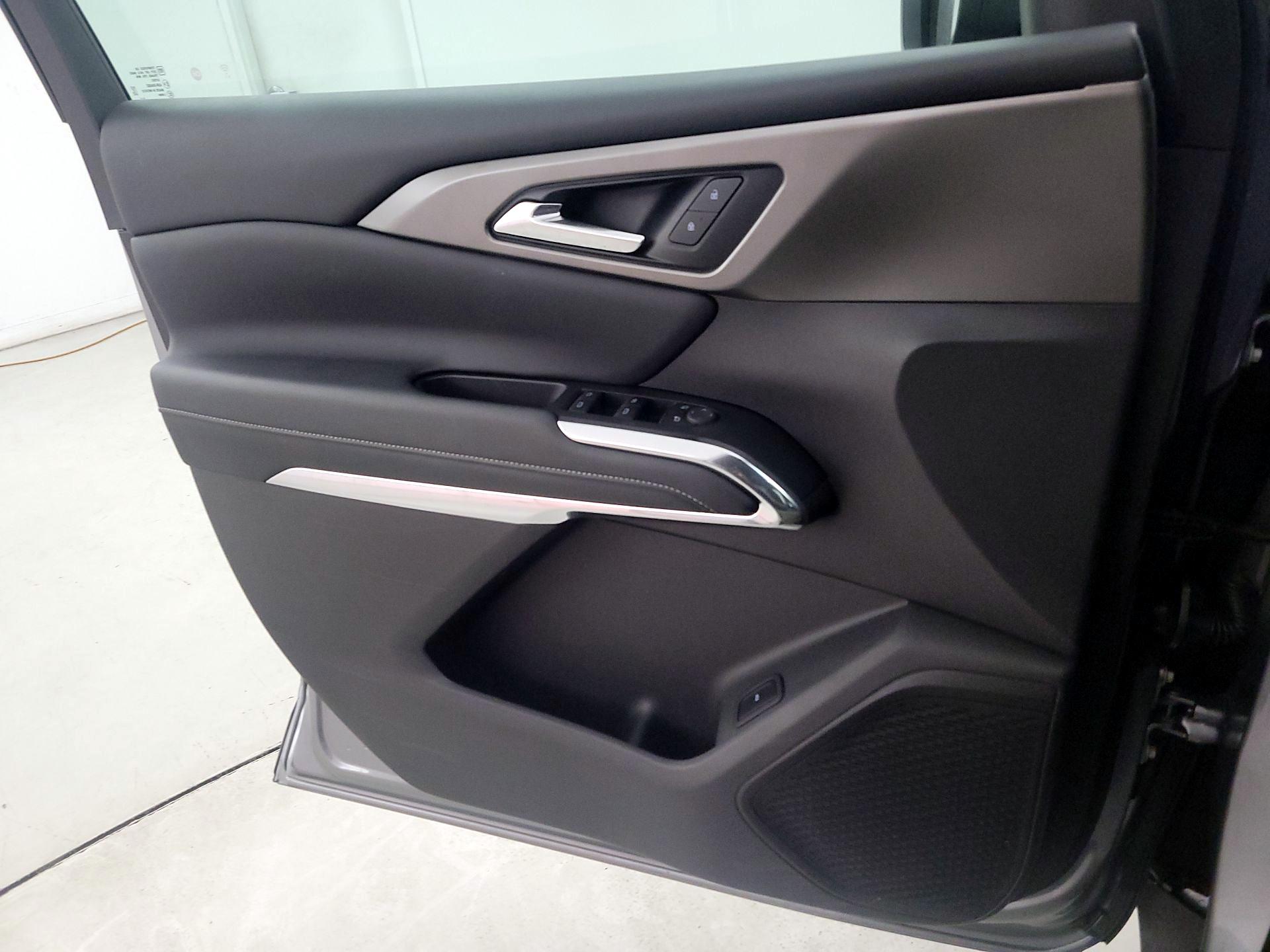 Thumbnail: 2025 Chevrolet Traverse - 12