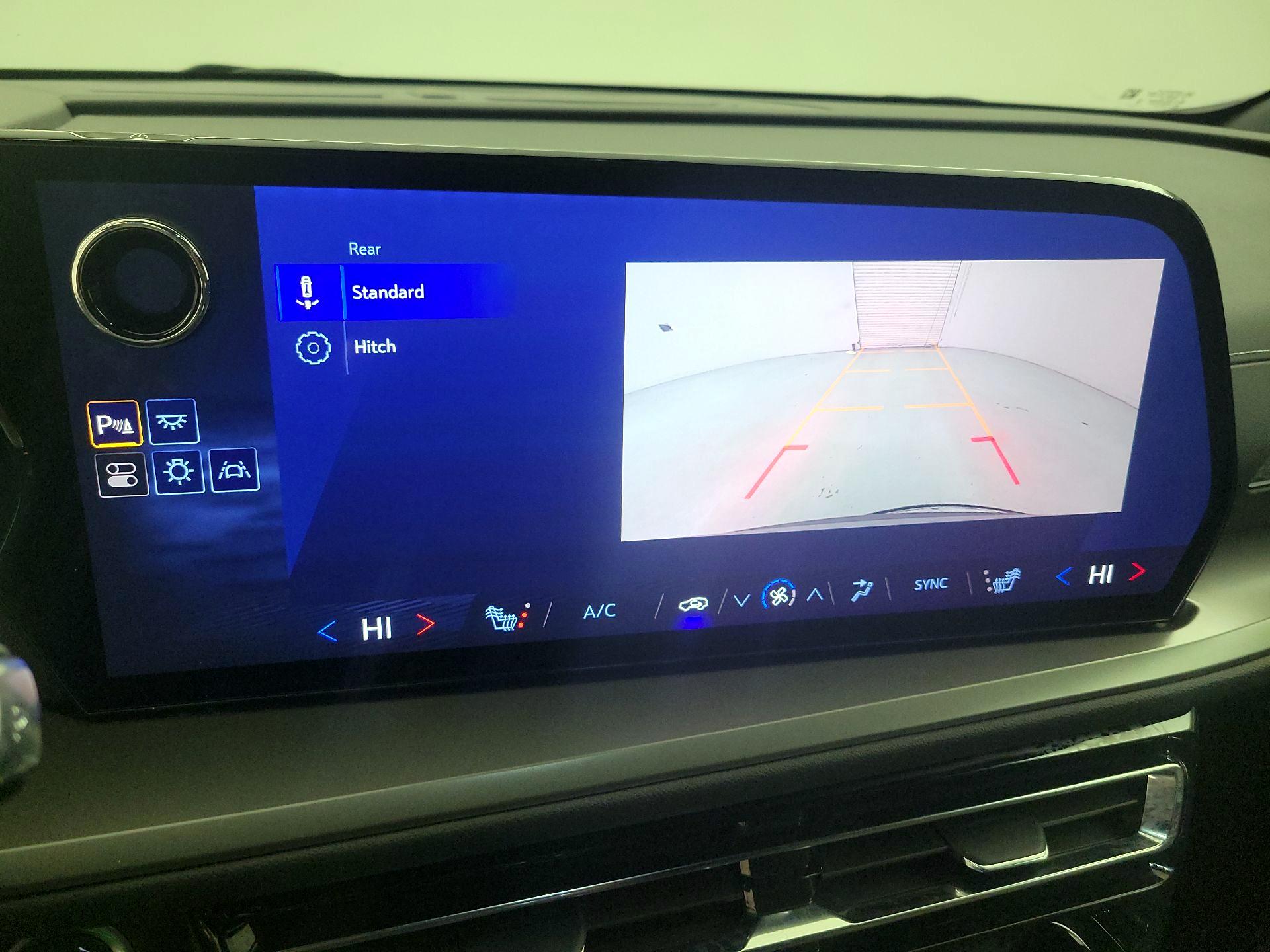 Thumbnail: 2025 Chevrolet Traverse - 15