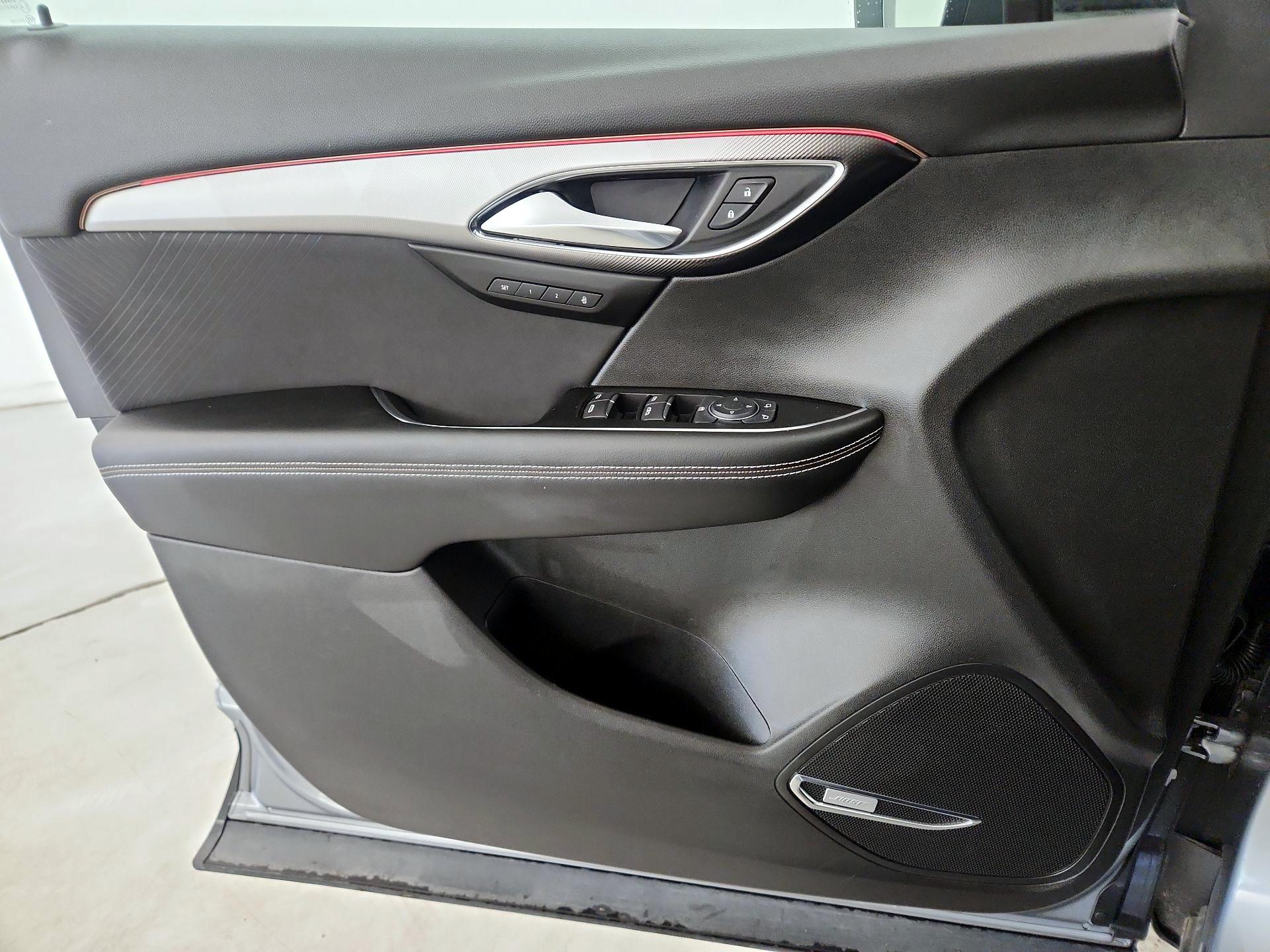 Thumbnail: 2025 Buick Envision - 12