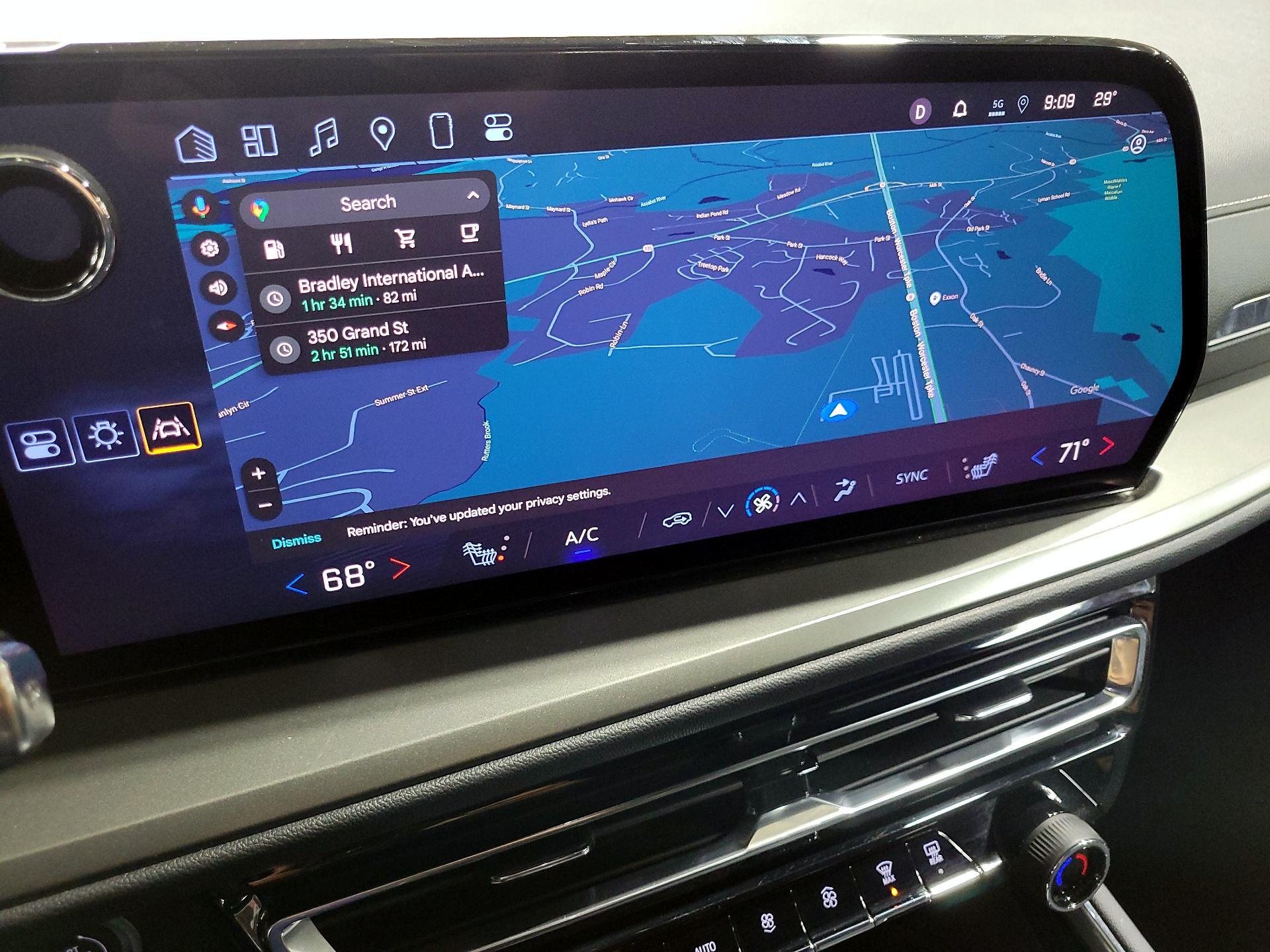 Thumbnail: 2025 Chevrolet Traverse - 14