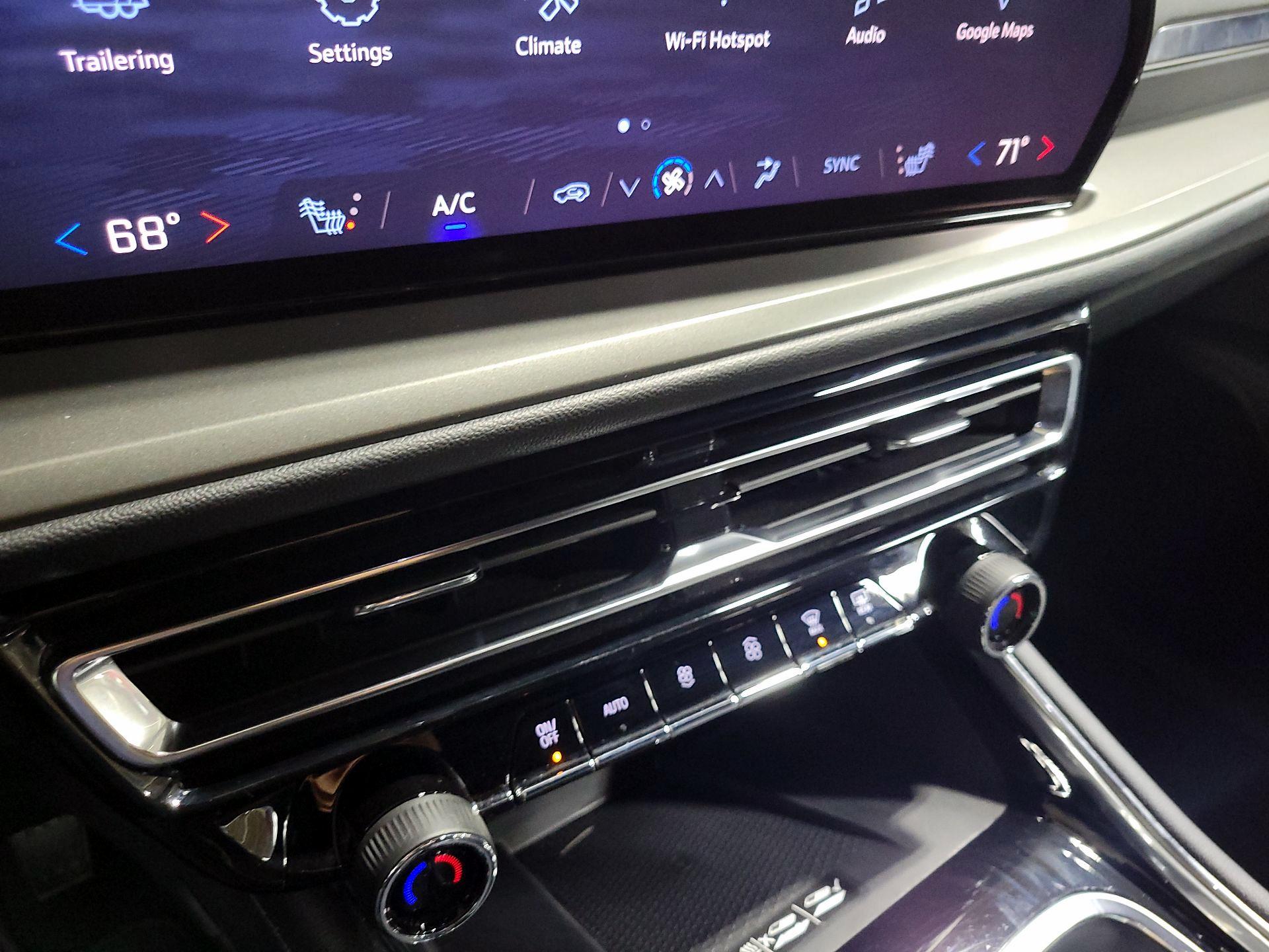 Thumbnail: 2025 Chevrolet Traverse - 17