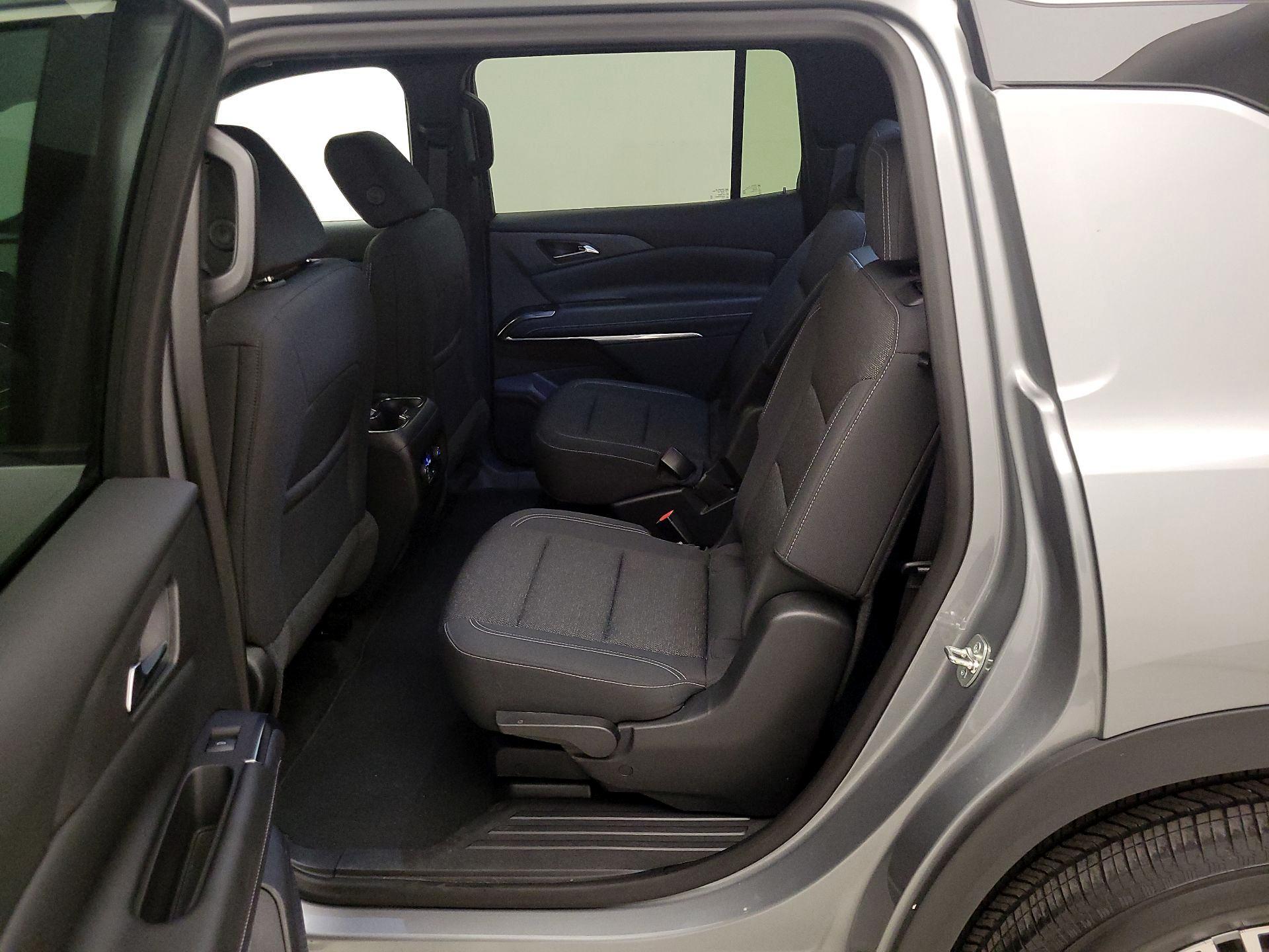 Thumbnail: 2025 Chevrolet Traverse - 20