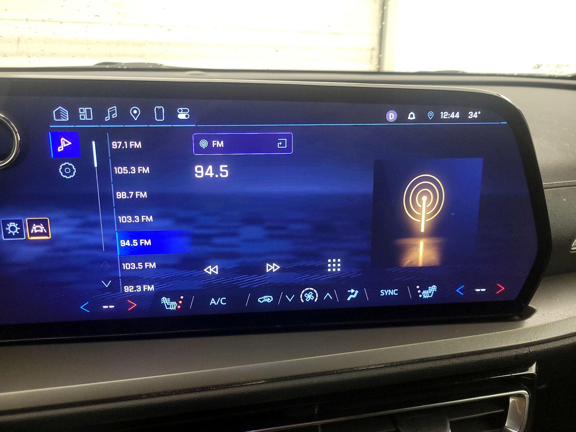 Thumbnail: 2025 Chevrolet Traverse - 16