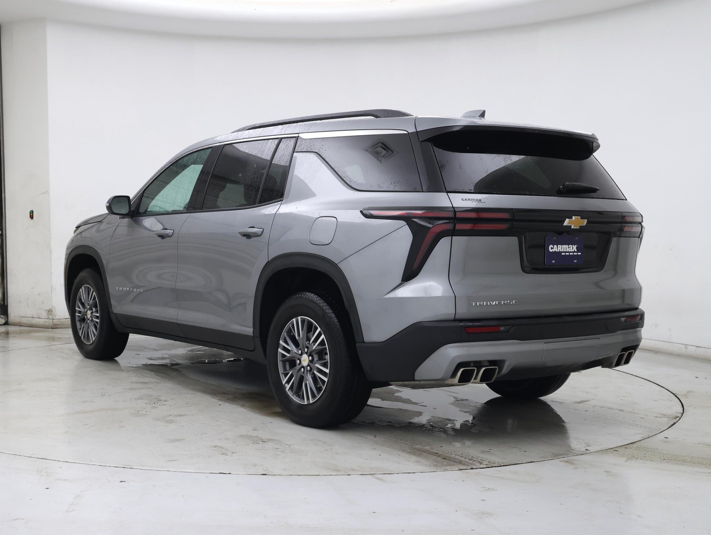 Thumbnail: 2025 Chevrolet Traverse - 2