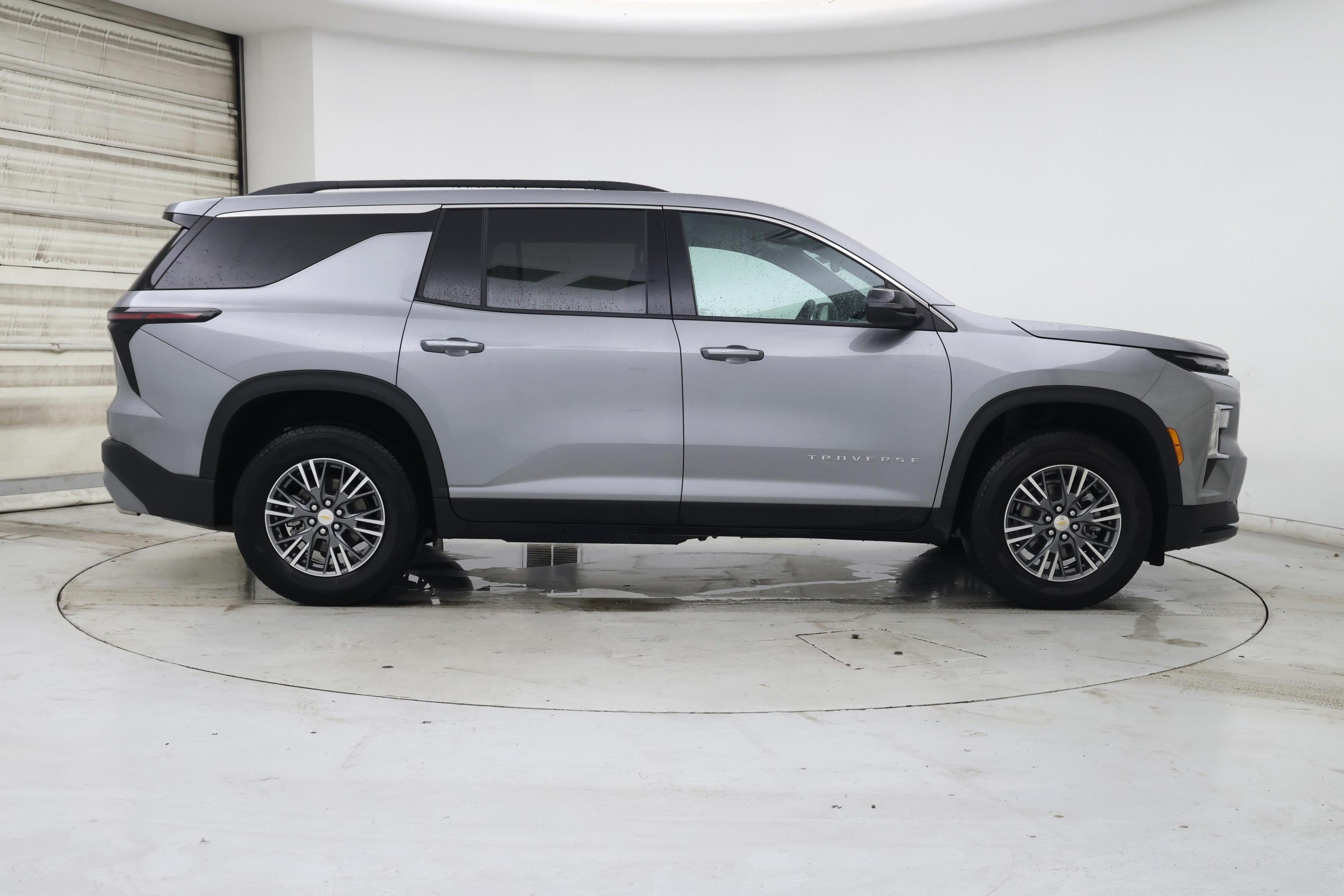 Thumbnail: 2025 Chevrolet Traverse - 7