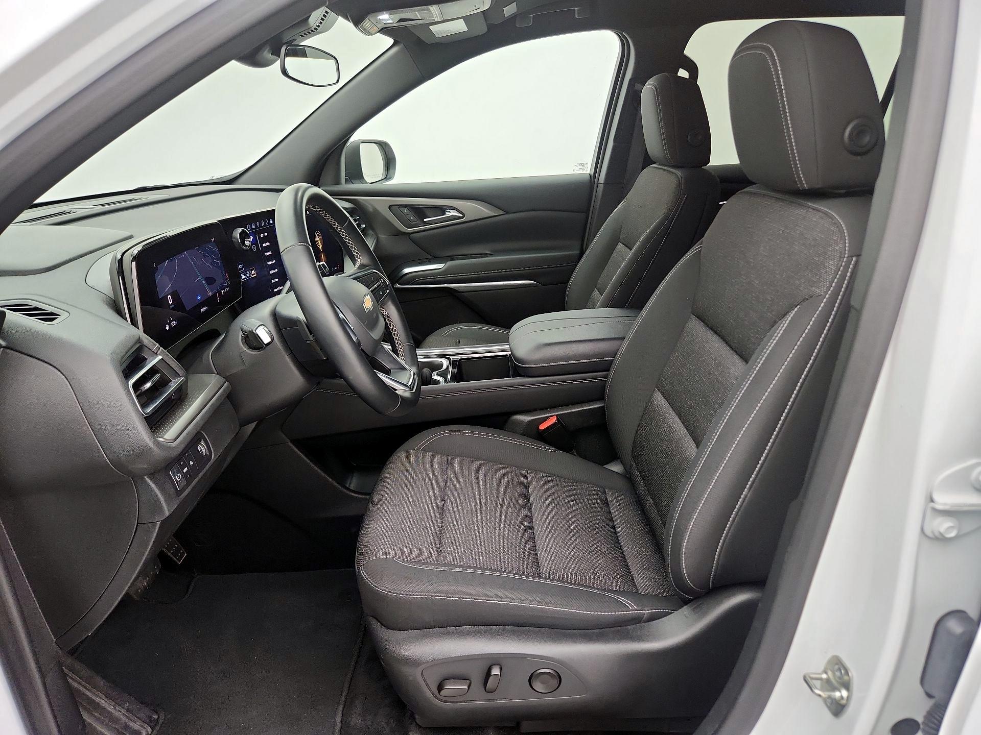 Thumbnail: 2025 Chevrolet Traverse - 11