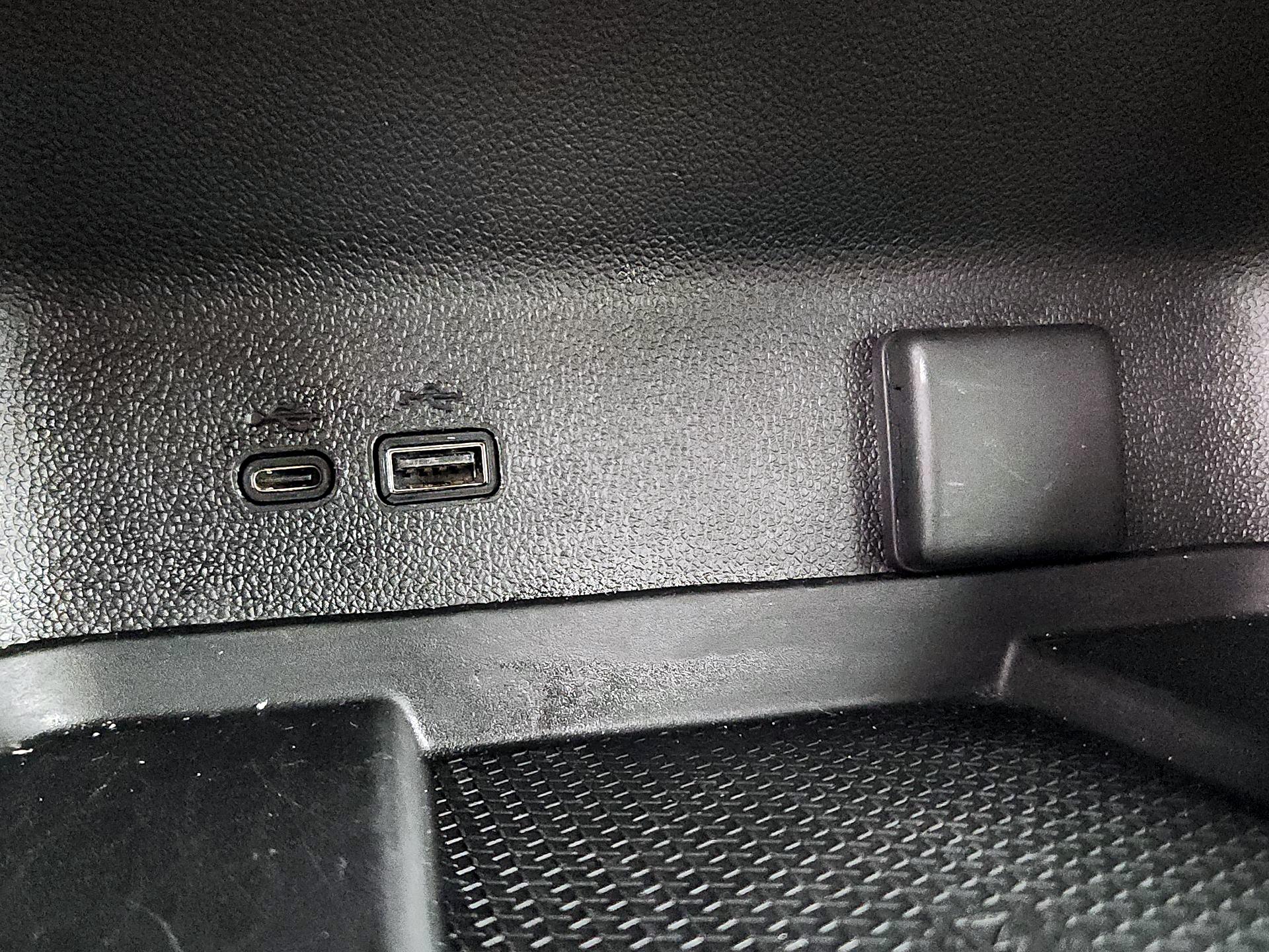 Thumbnail: 2025 Chevrolet Traverse - 19