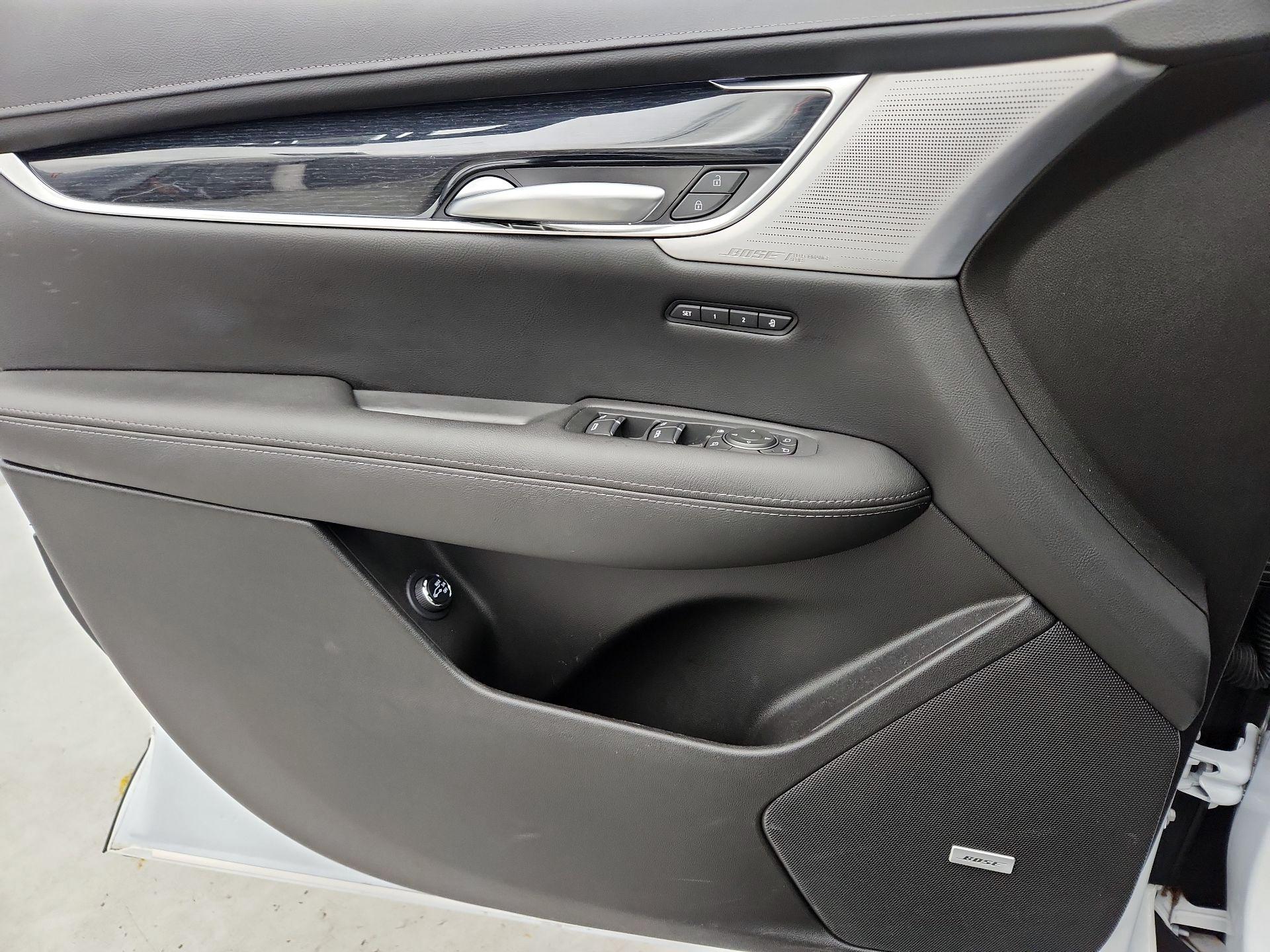 Thumbnail: 2025 Cadillac XT5 - 12