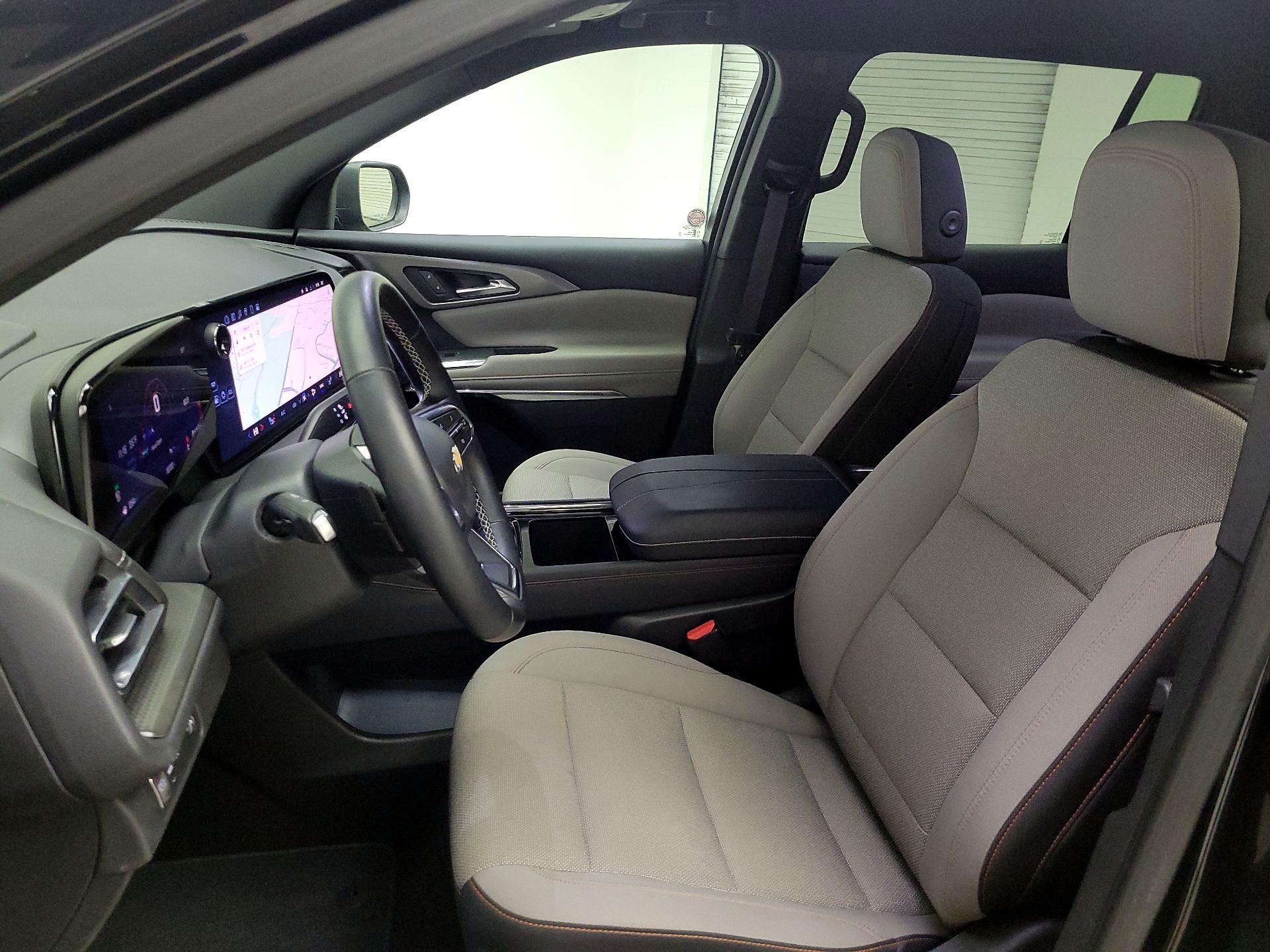 Thumbnail: 2025 Chevrolet Traverse - 11