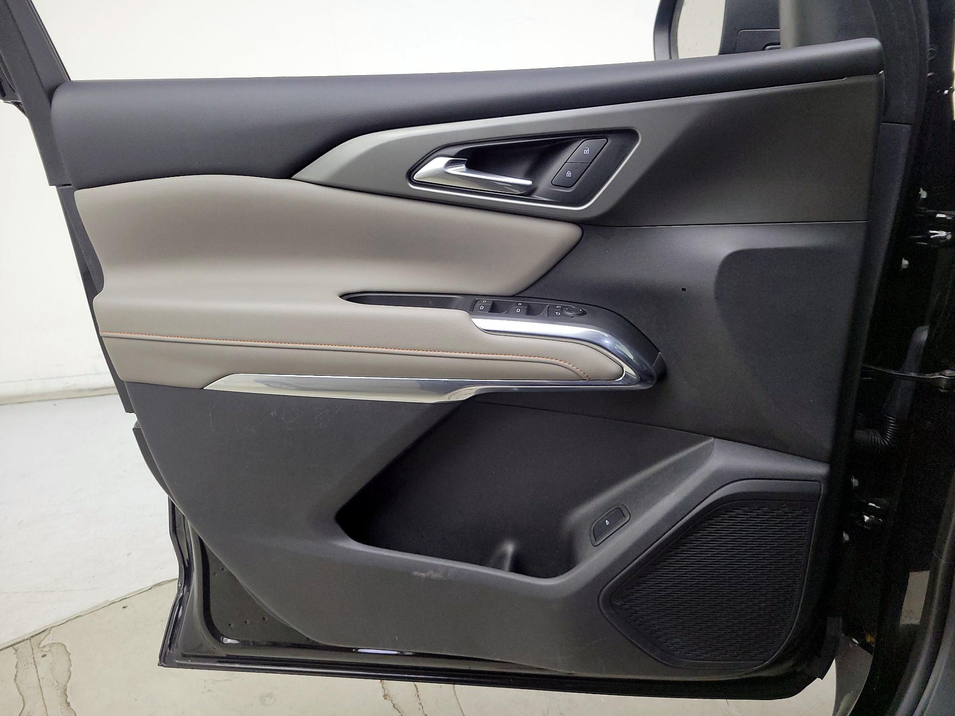 Thumbnail: 2025 Chevrolet Traverse - 12