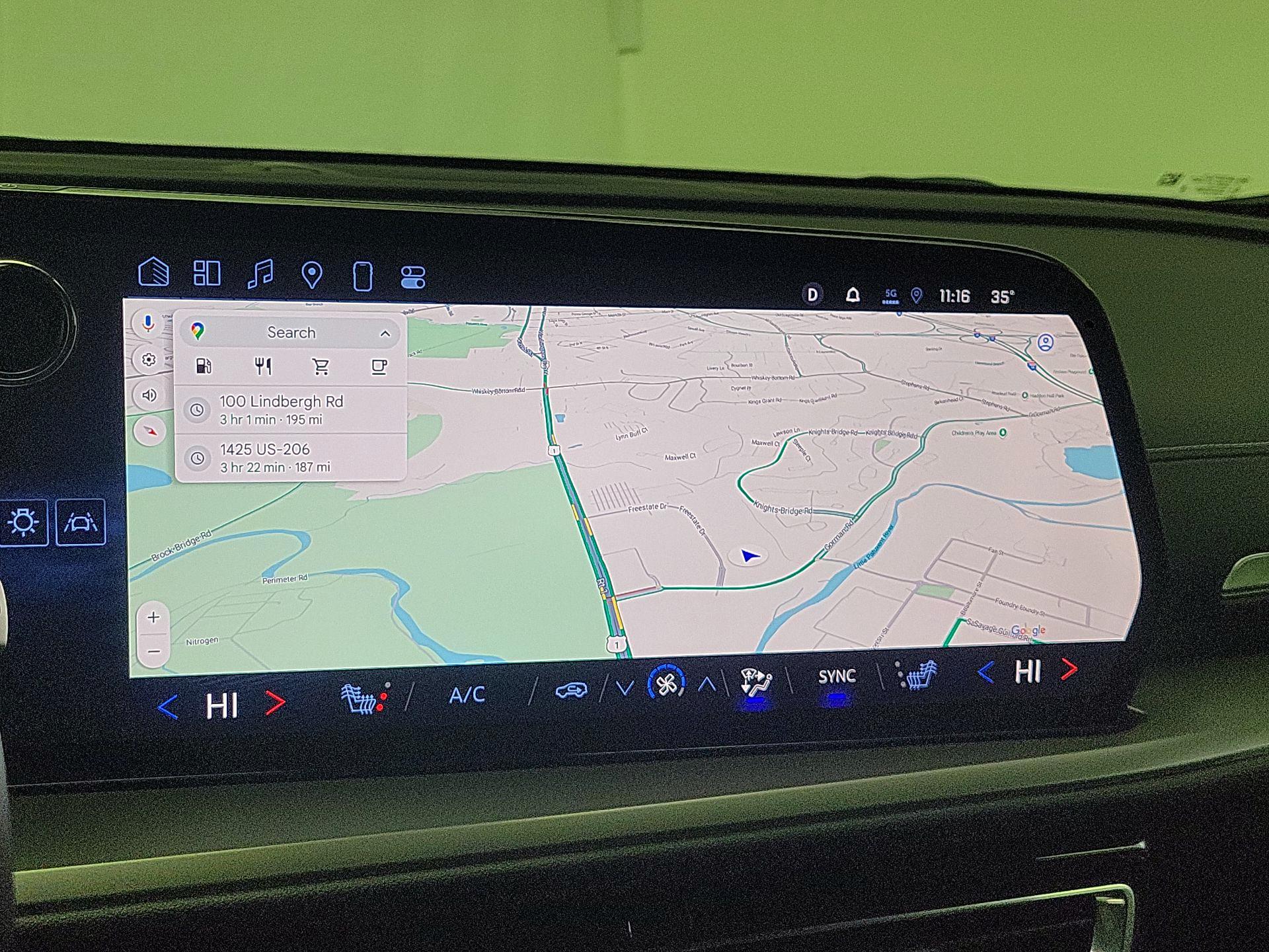 Thumbnail: 2025 Chevrolet Traverse - 14