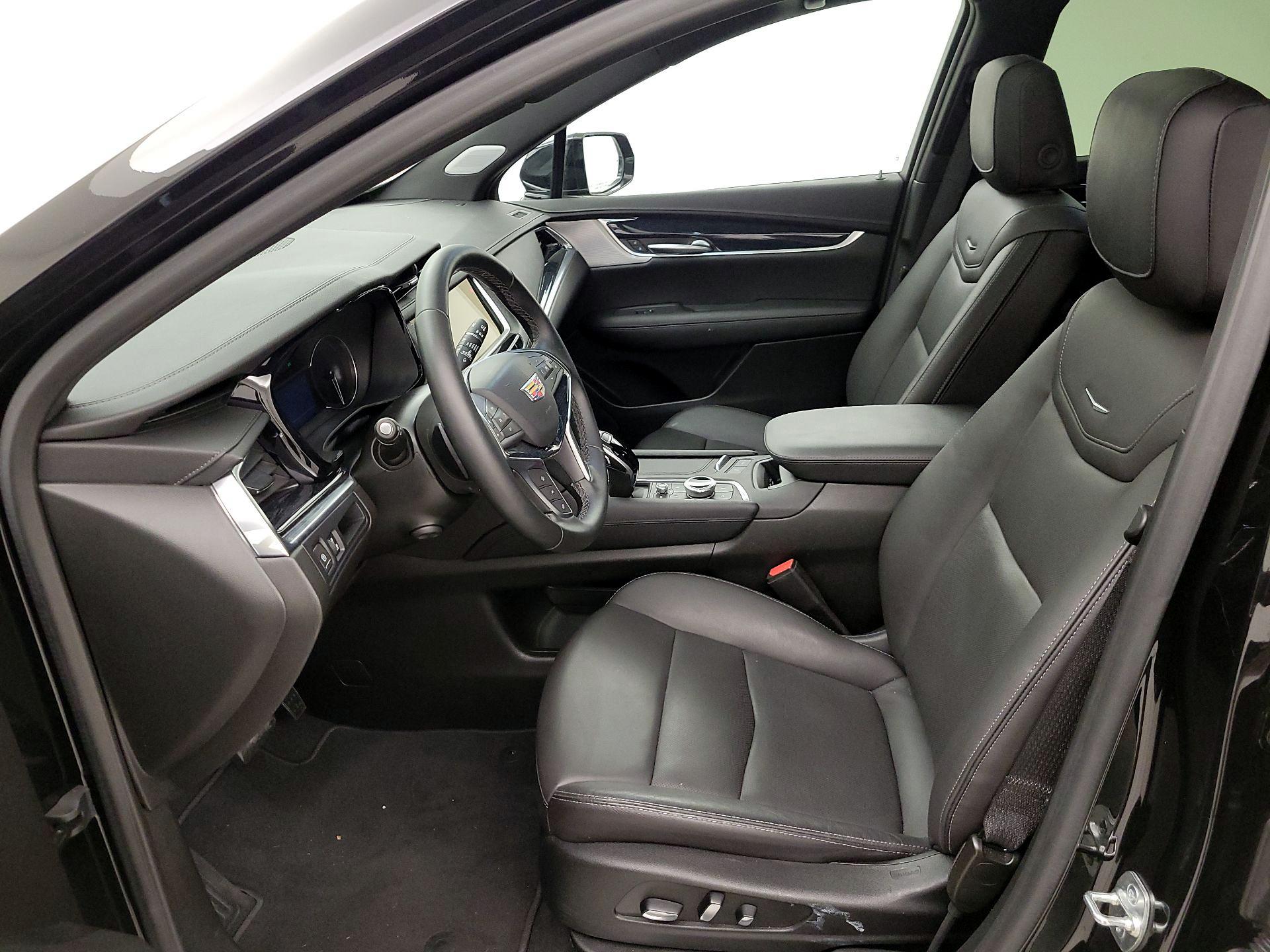 Thumbnail: 2025 Cadillac XT5 - 11