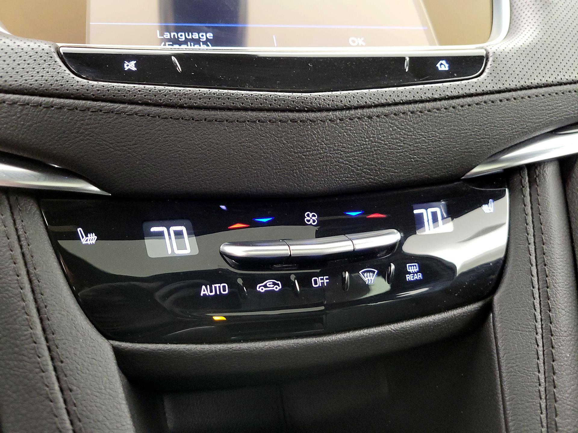 Thumbnail: 2025 Cadillac XT5 - 17