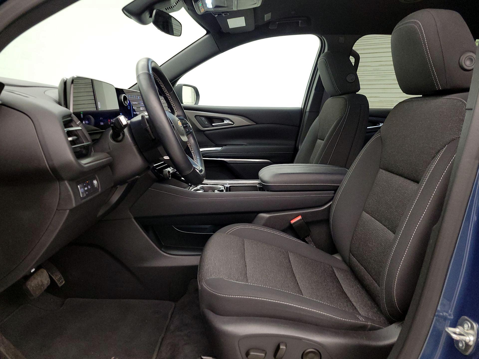 Thumbnail: 2025 Chevrolet Traverse - 11