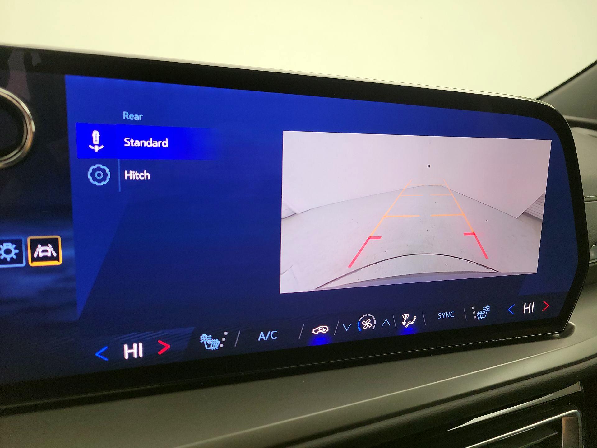 Thumbnail: 2025 Chevrolet Traverse - 14