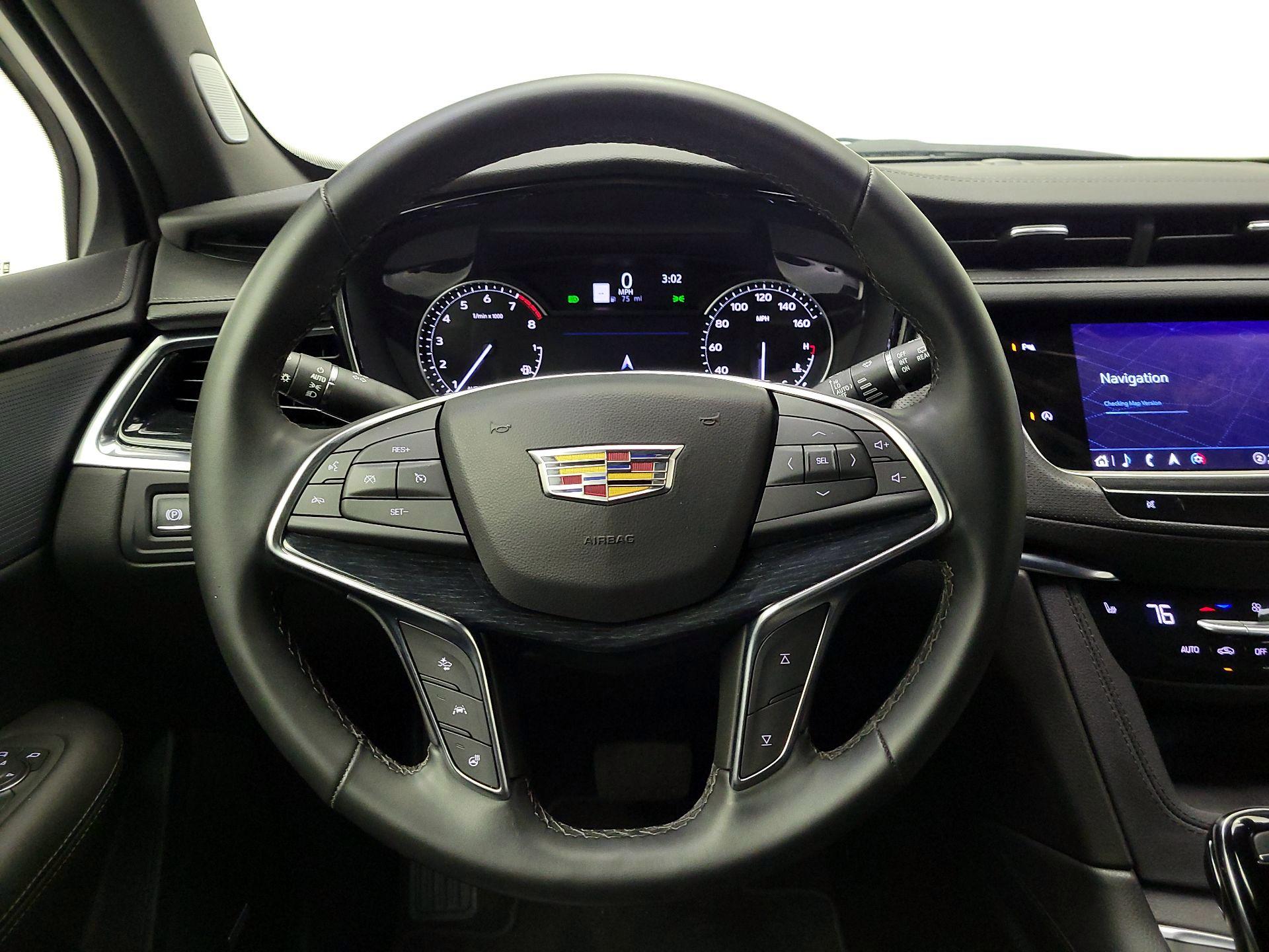 Thumbnail: 2025 Cadillac XT5 - 10