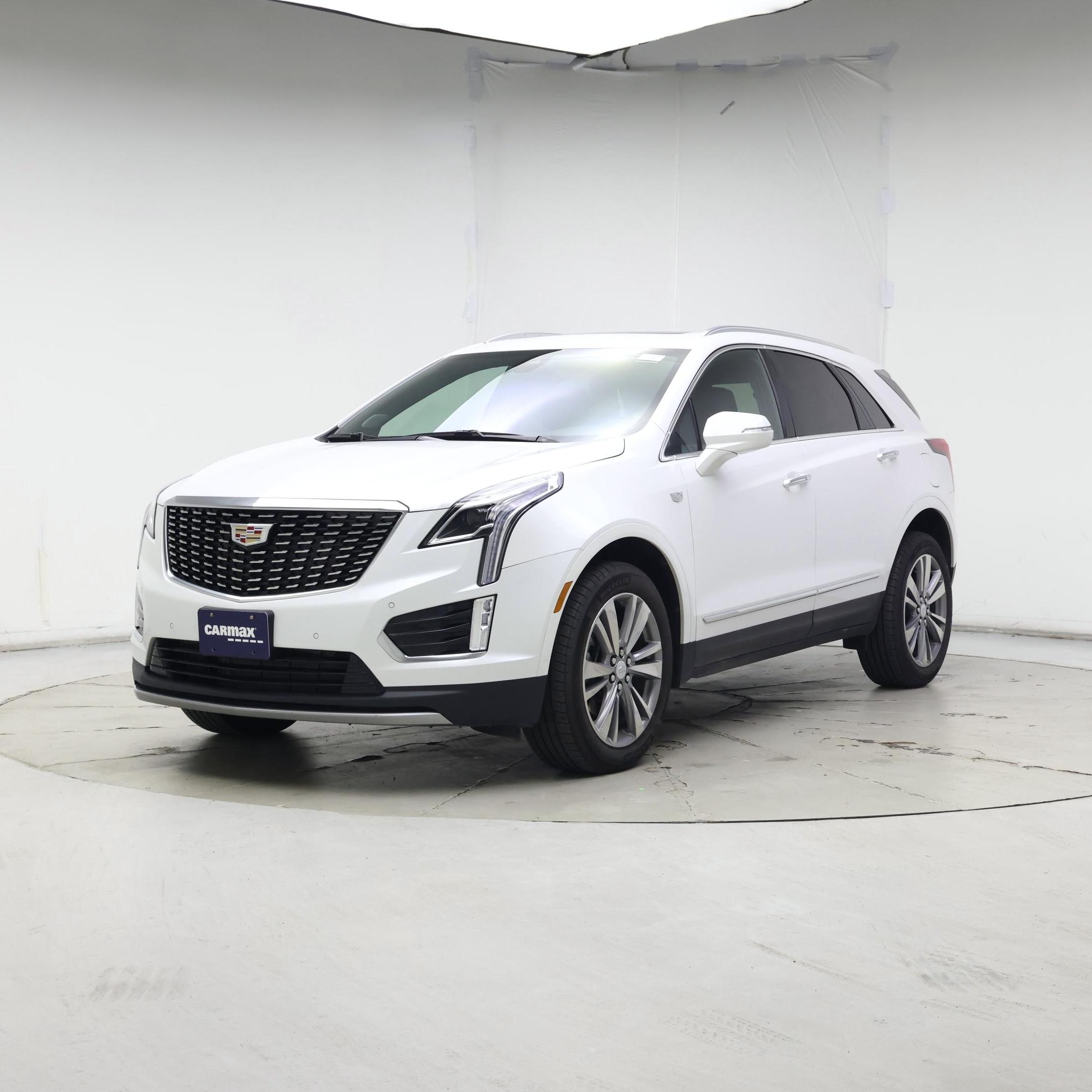 Thumbnail: 2025 Cadillac XT5 - 4