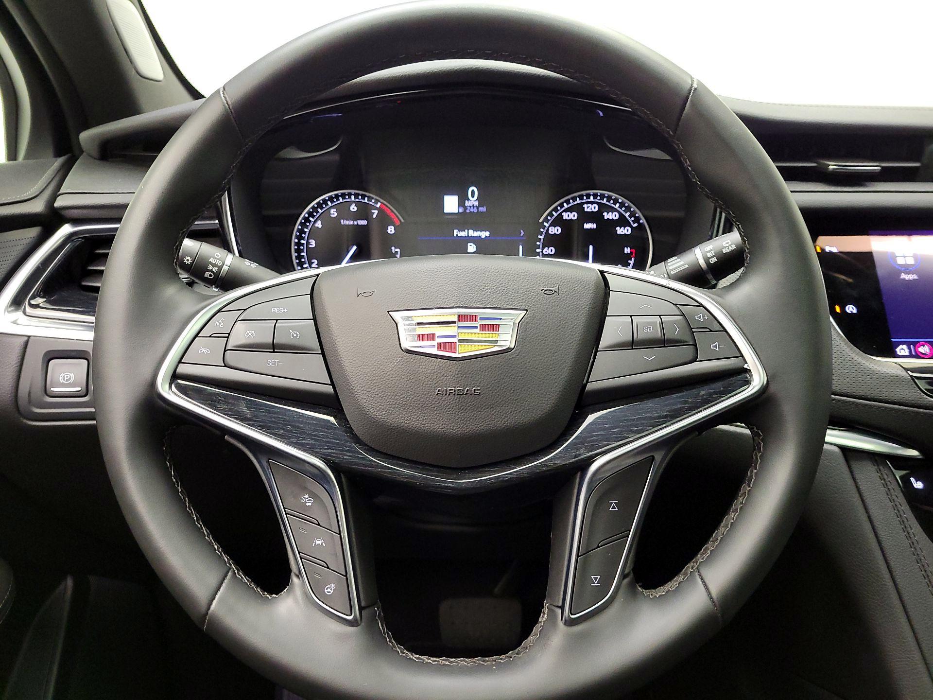 Thumbnail: 2025 Cadillac XT5 - 10