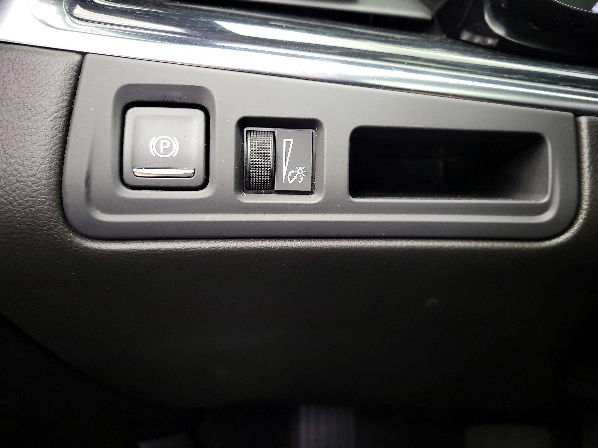 Thumbnail: 2025 Cadillac XT5 - 13