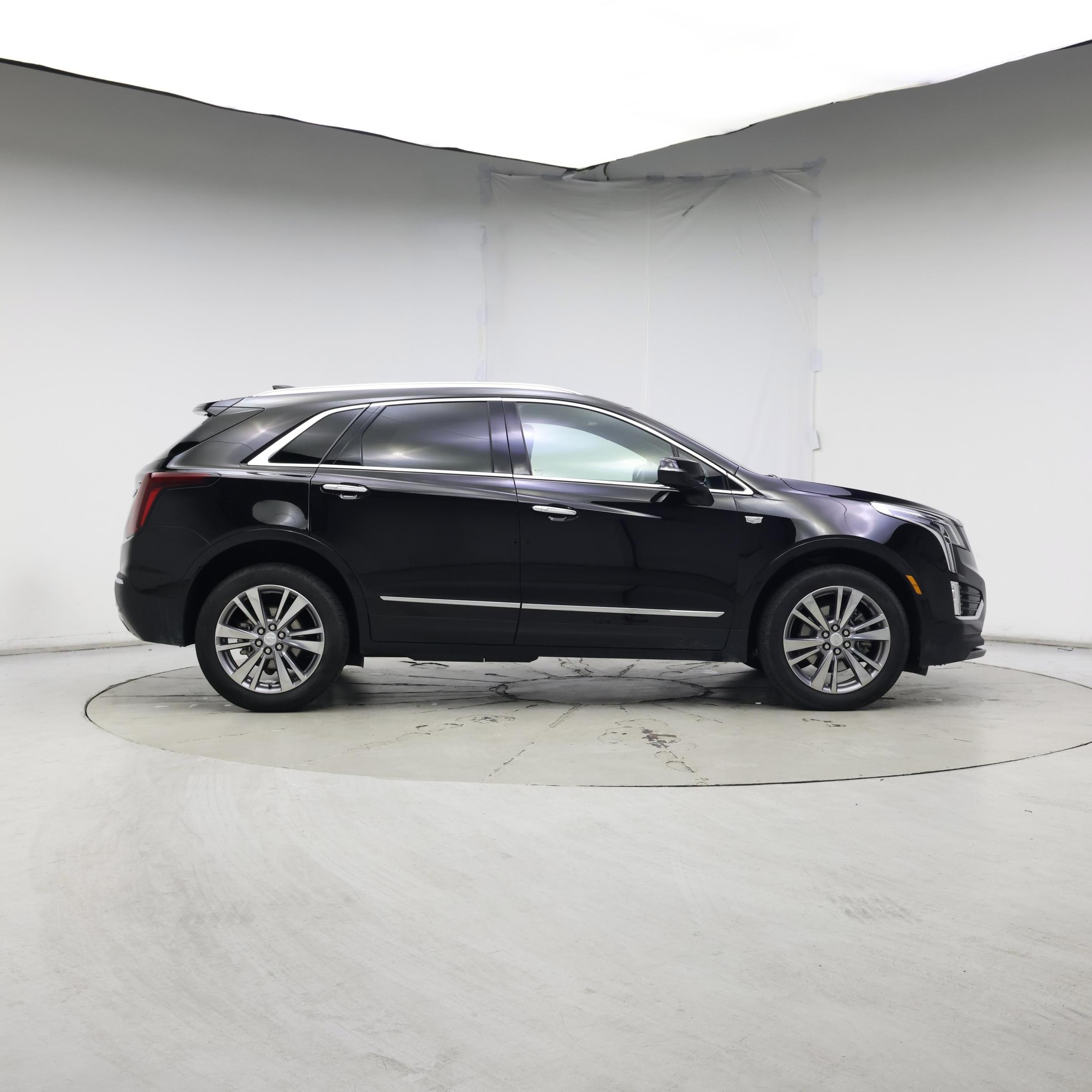 Thumbnail: 2025 Cadillac XT5 - 7