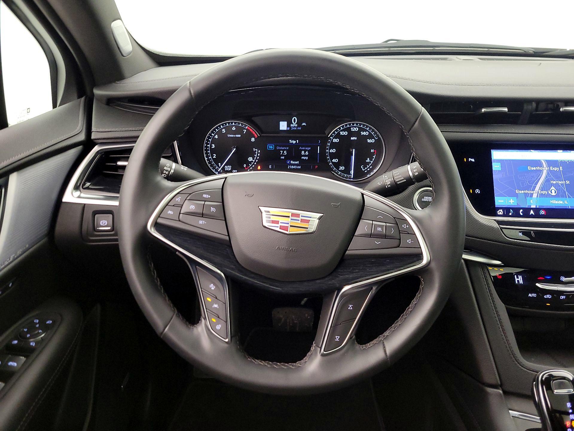 Thumbnail: 2025 Cadillac XT5 - 10