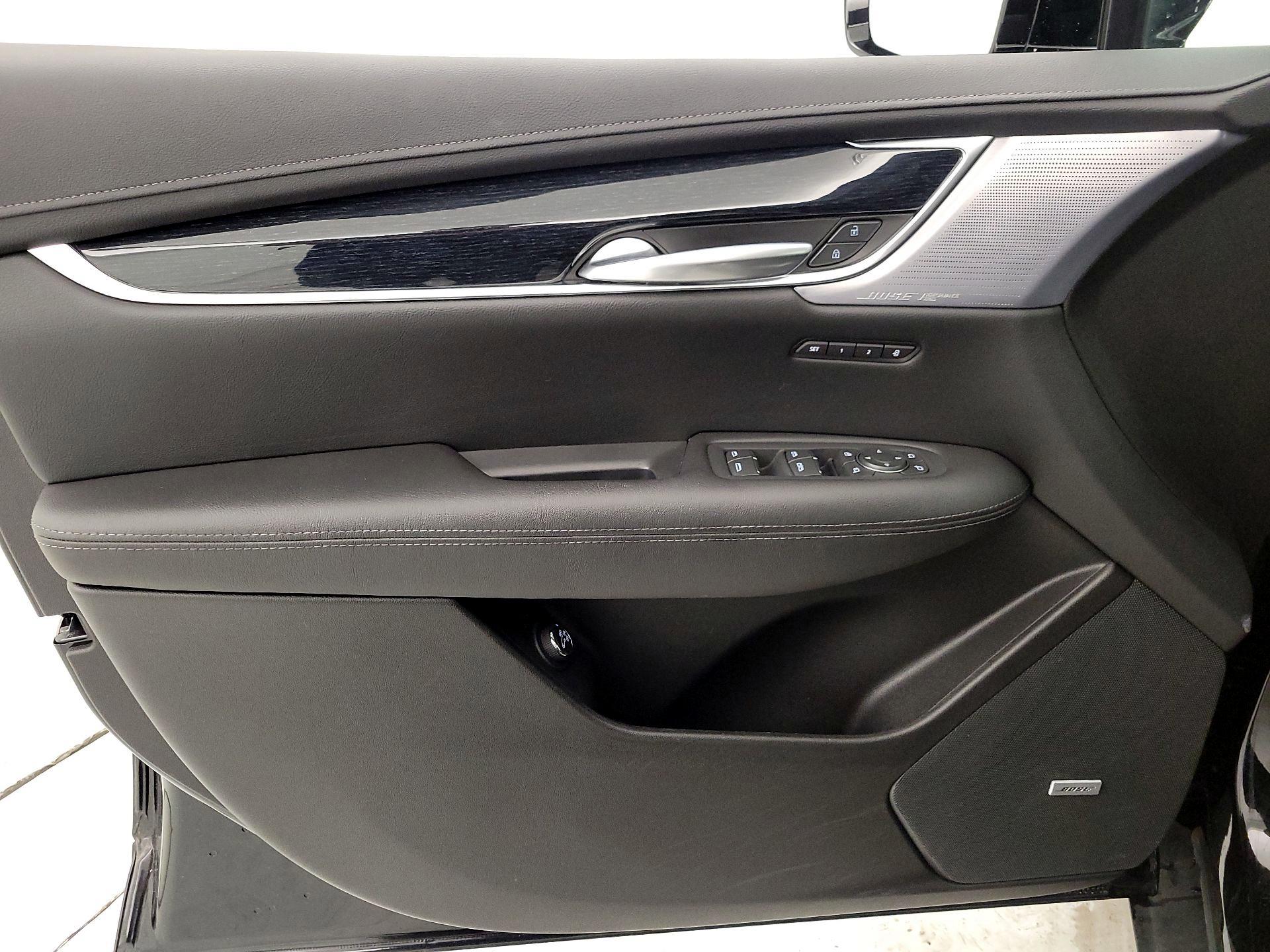 Thumbnail: 2025 Cadillac XT5 - 12