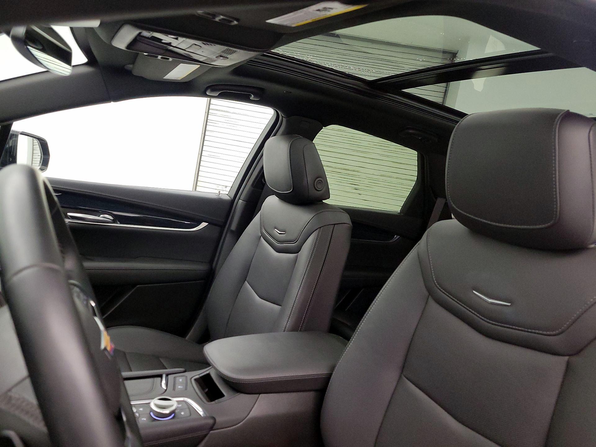 Thumbnail: 2025 Cadillac XT5 - 20