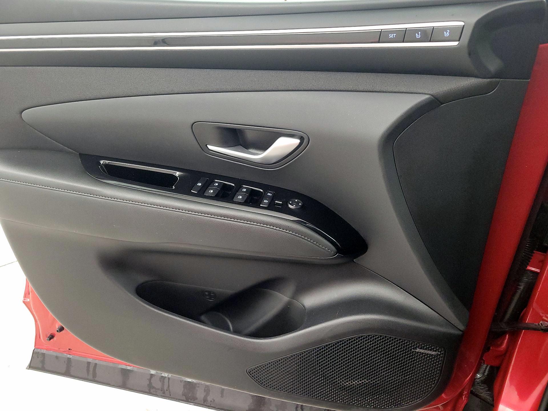 Thumbnail: 2022 Hyundai Tucson - 12