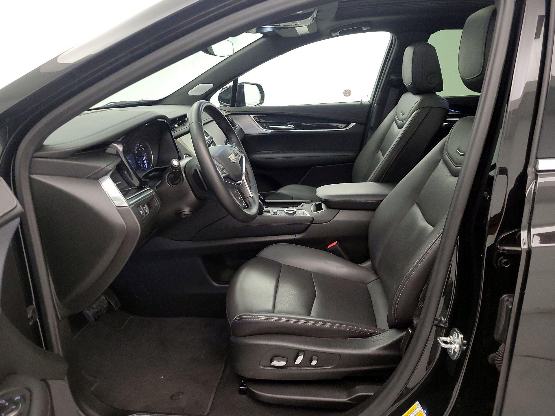 Thumbnail: 2025 Cadillac XT5 - 11