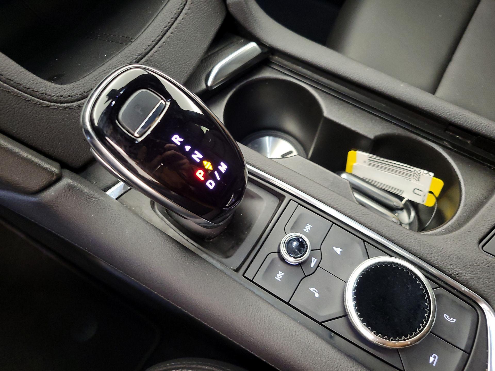 Thumbnail: 2025 Cadillac XT5 - 17