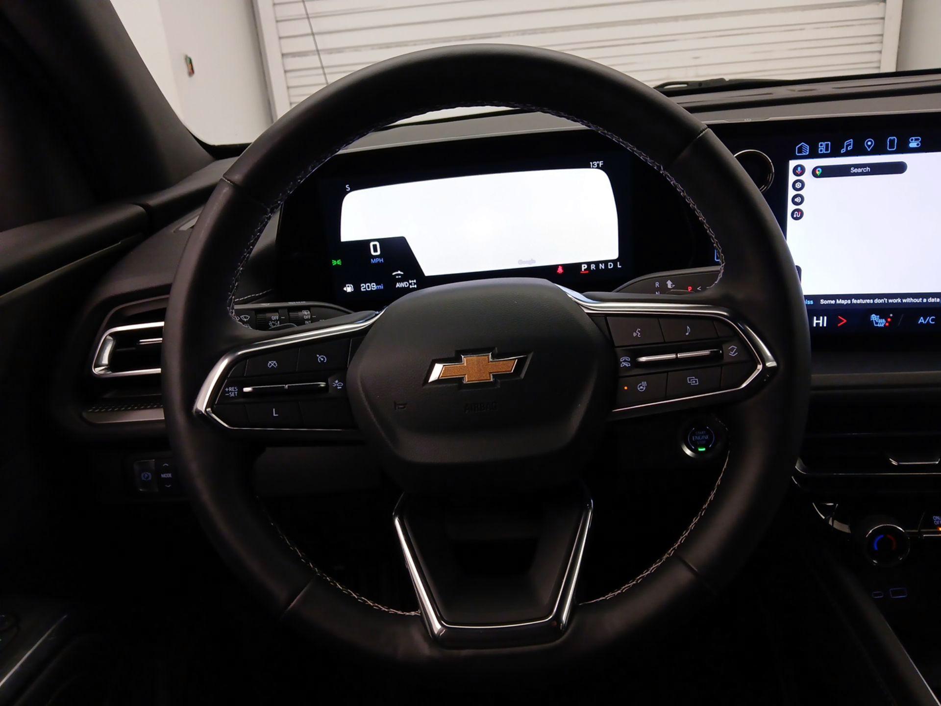 Thumbnail: 2025 Chevrolet Traverse - 10