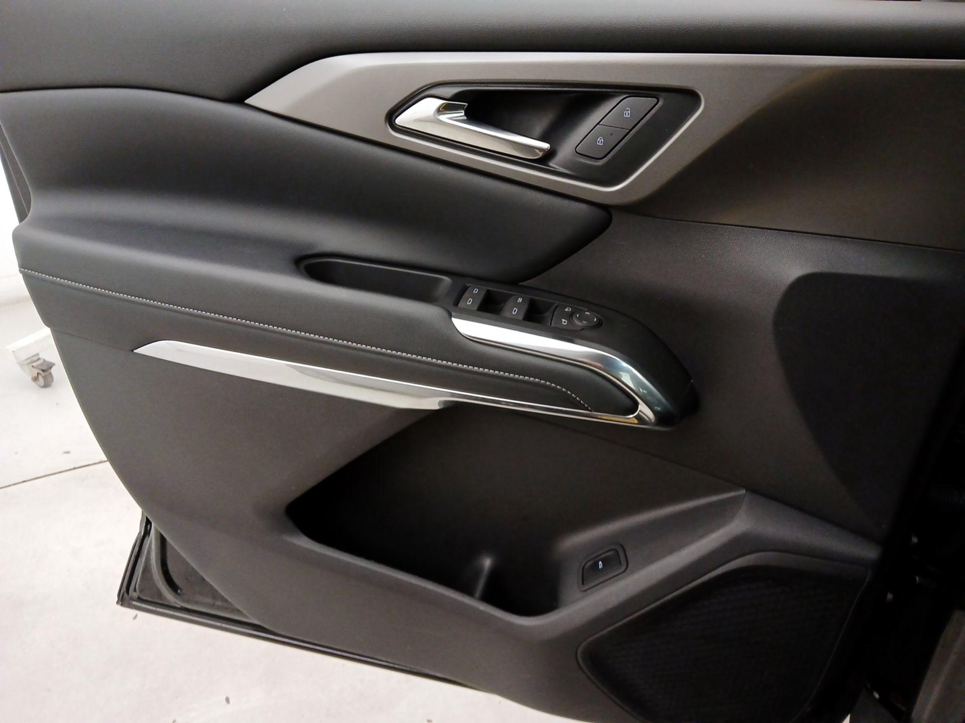 Thumbnail: 2025 Chevrolet Traverse - 12