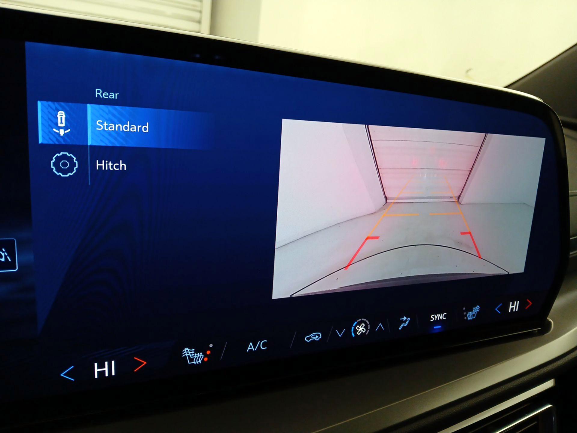 Thumbnail: 2025 Chevrolet Traverse - 15