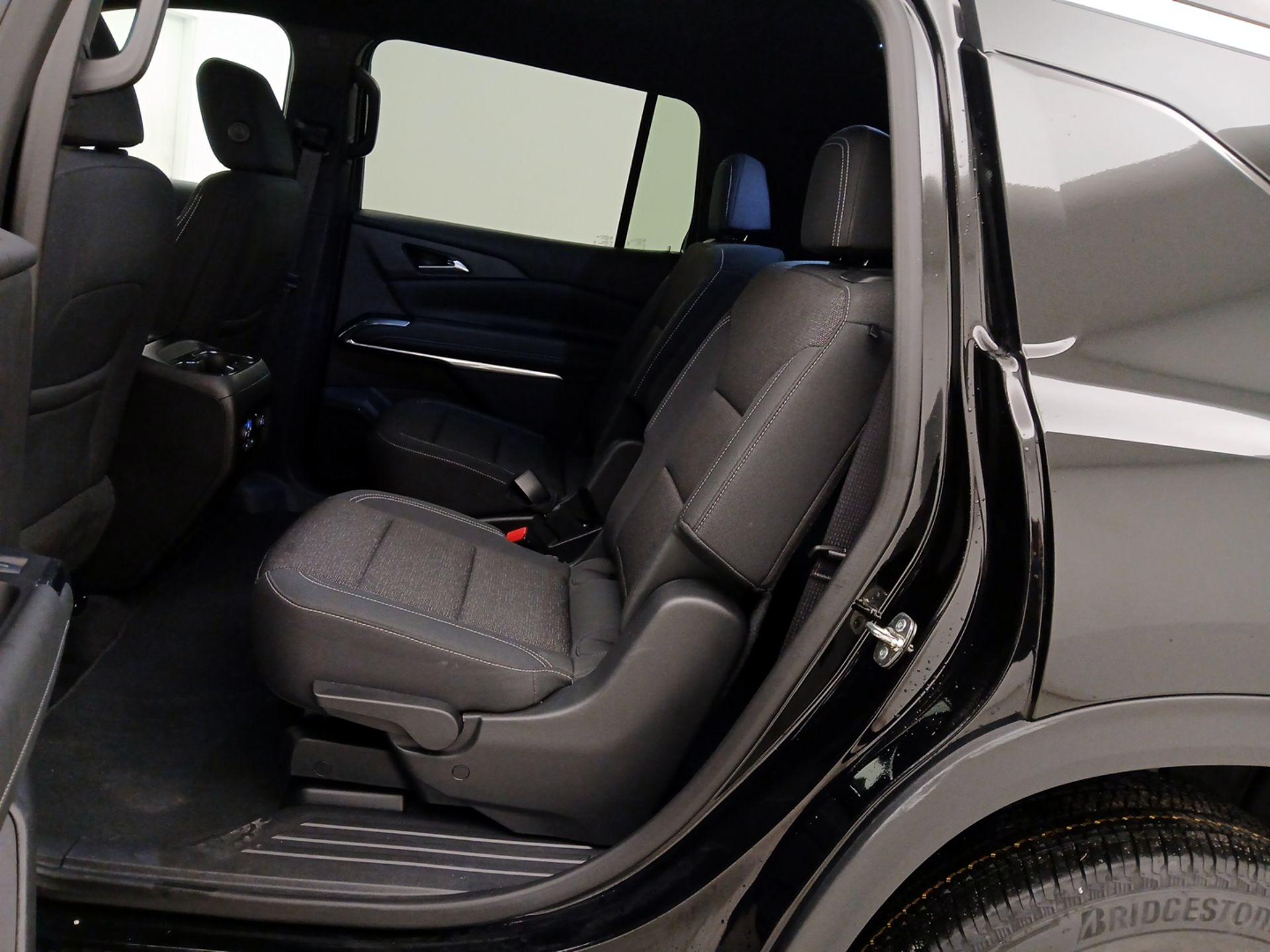 Thumbnail: 2025 Chevrolet Traverse - 20