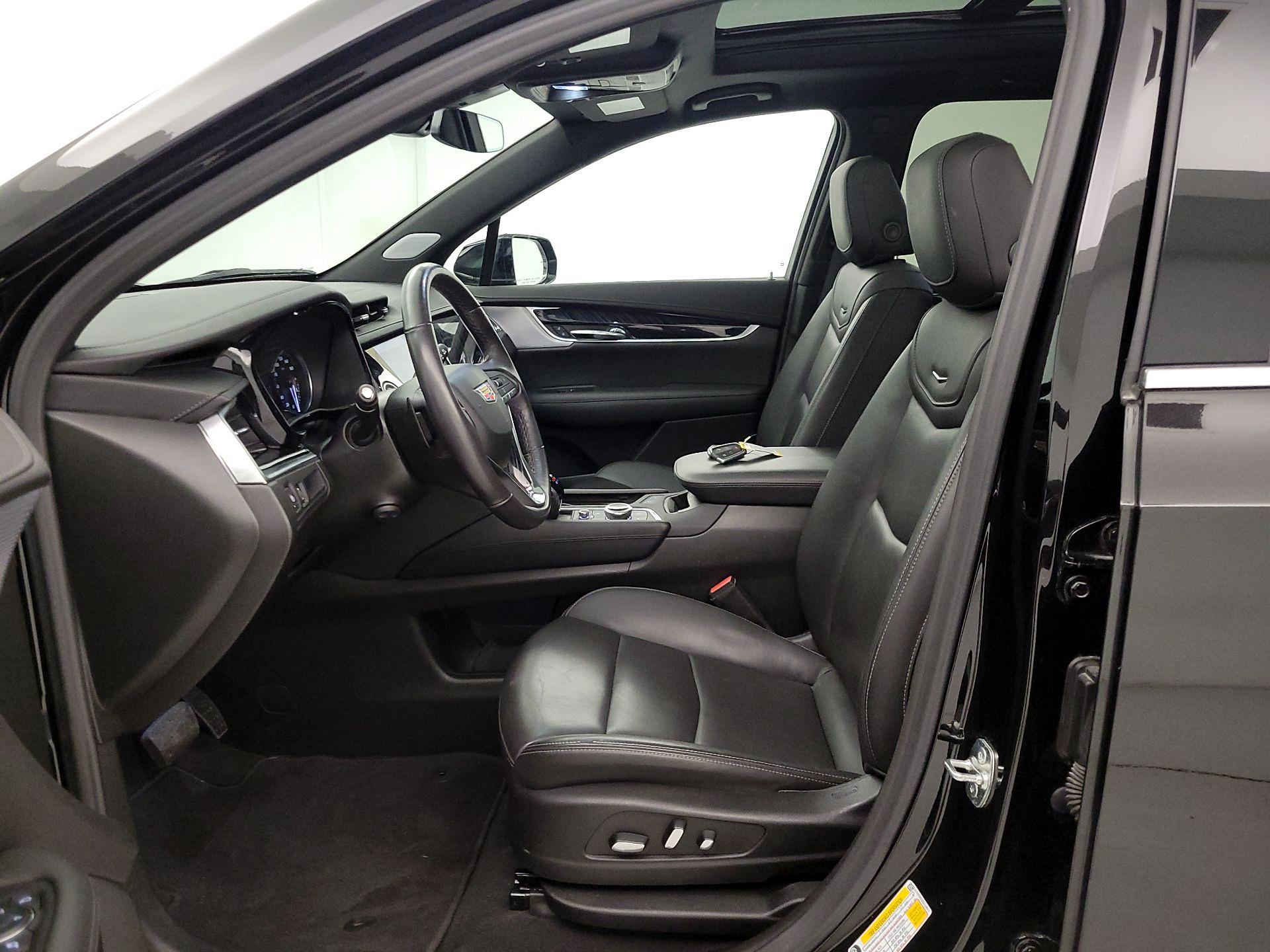 Thumbnail: 2025 Cadillac XT6 - 11