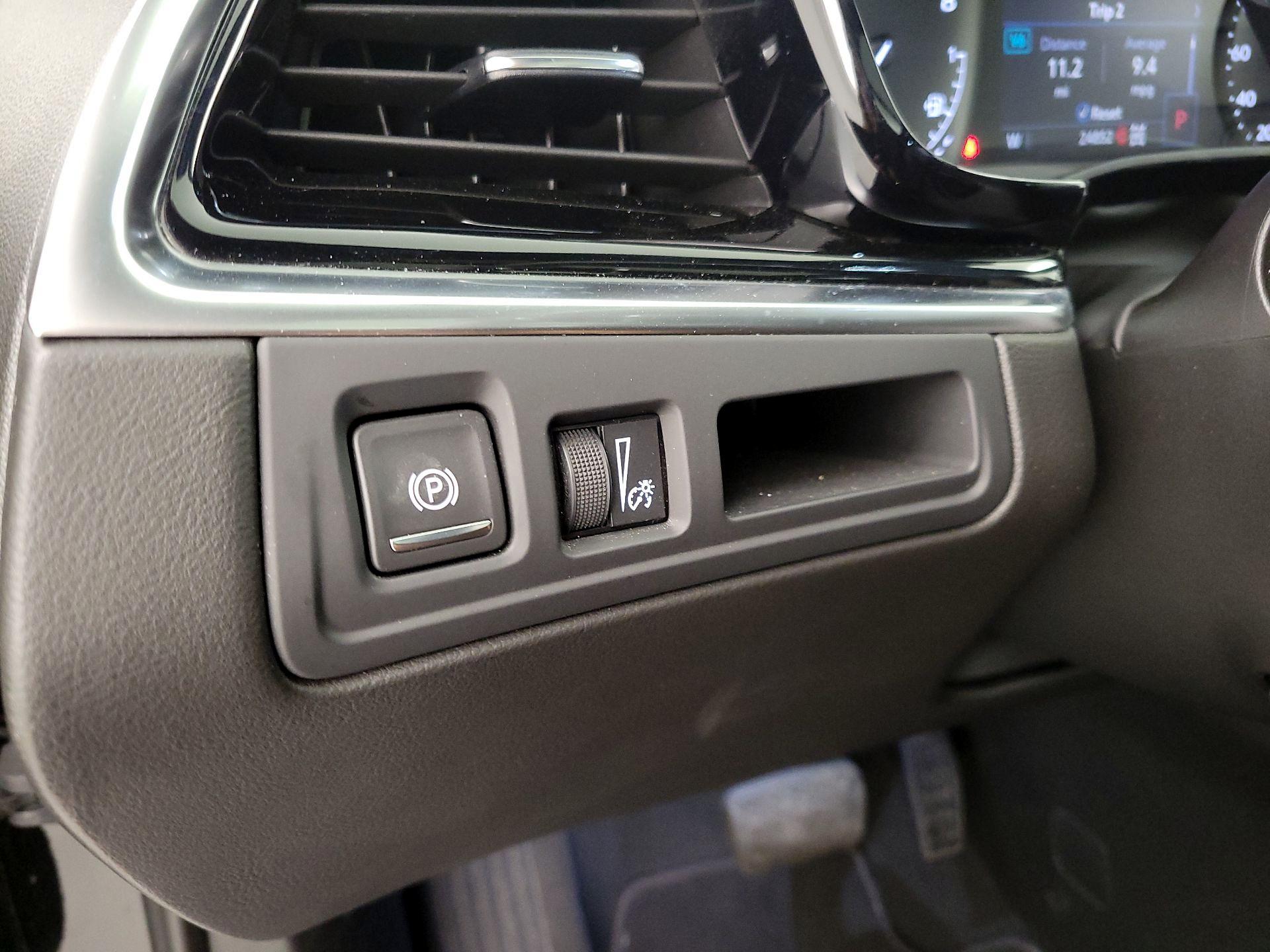 Thumbnail: 2025 Cadillac XT6 - 13