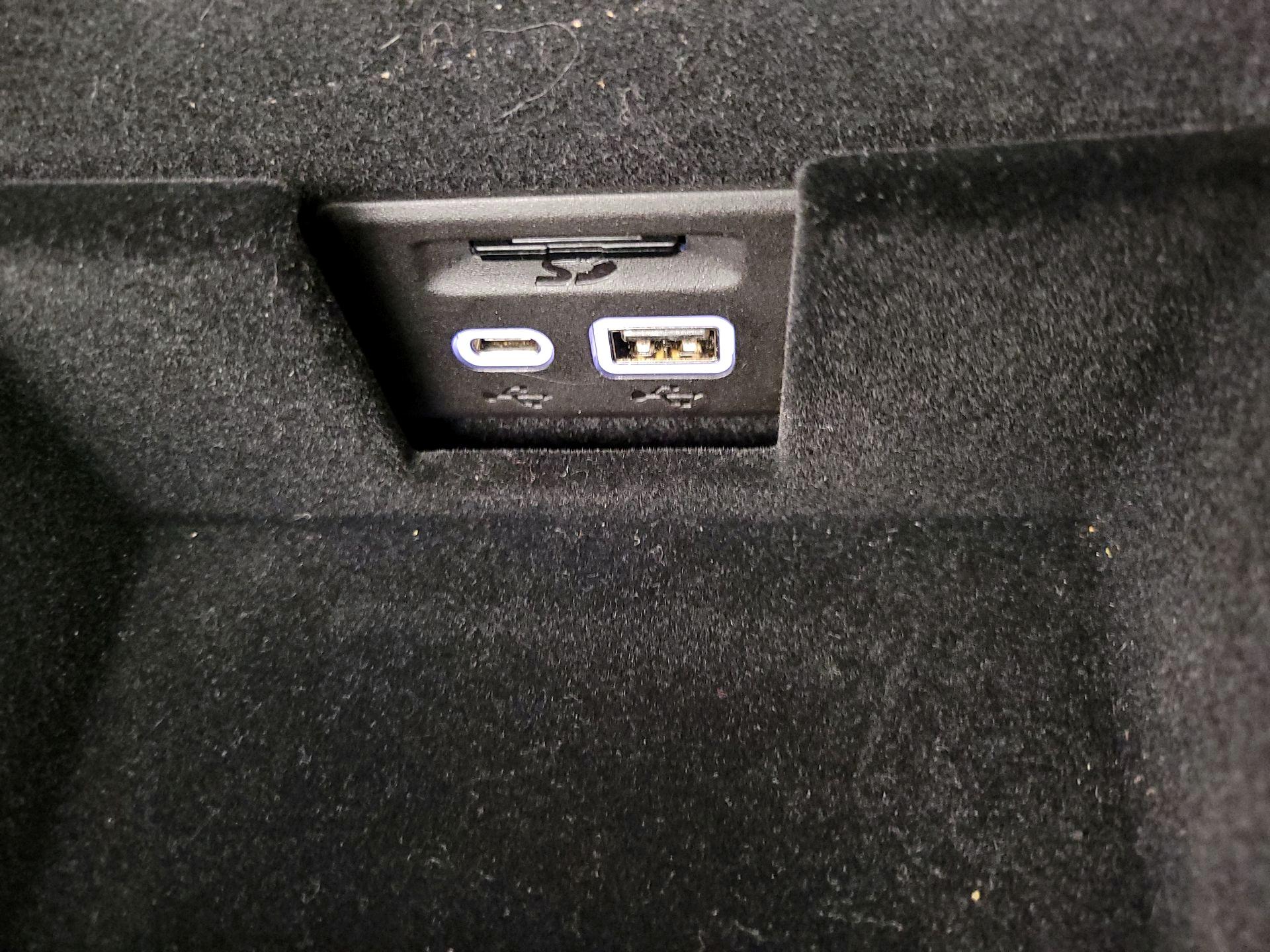 Thumbnail: 2025 Cadillac XT6 - 19