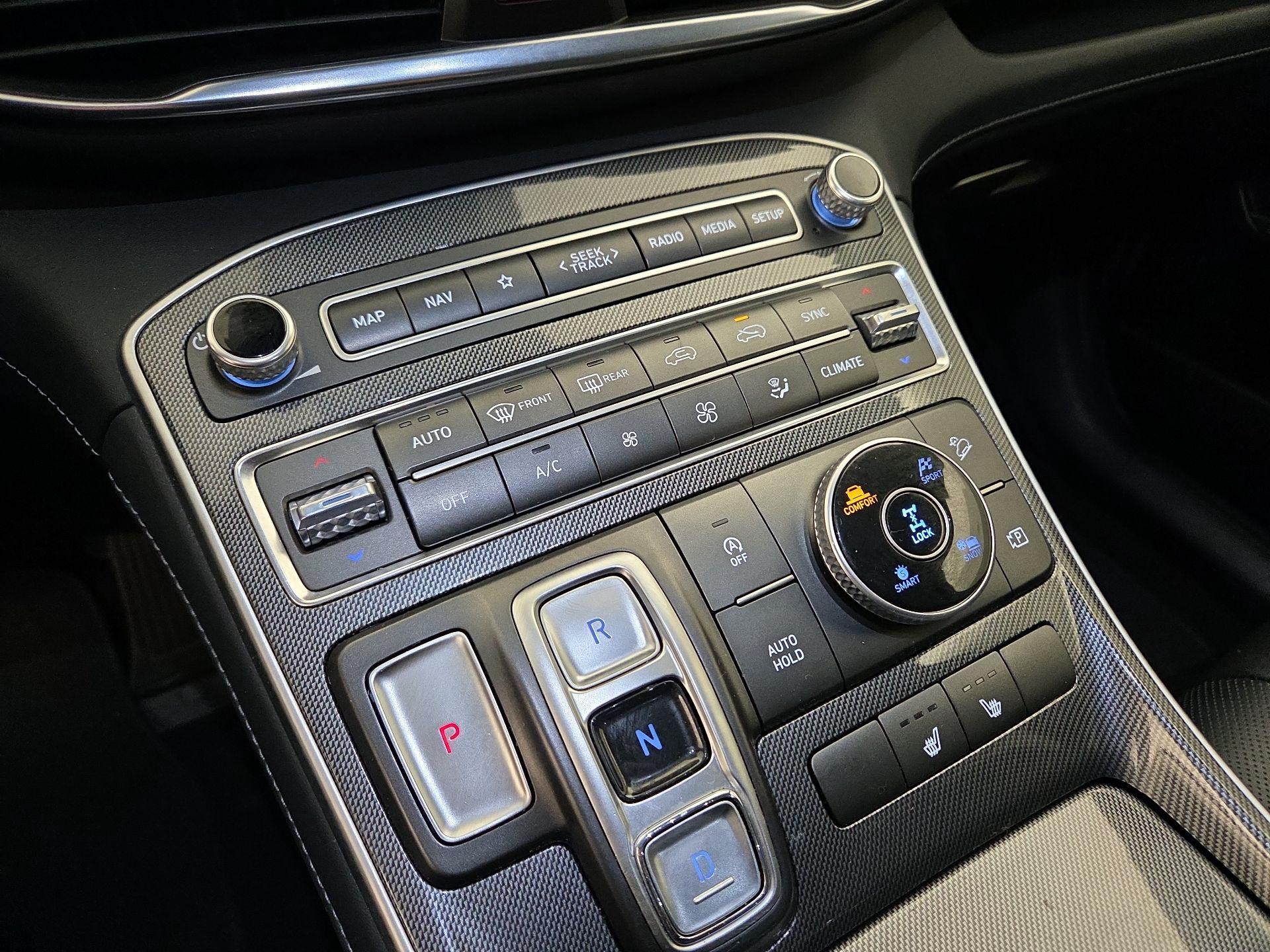 Thumbnail: 2022 Hyundai Santa Fe - 16