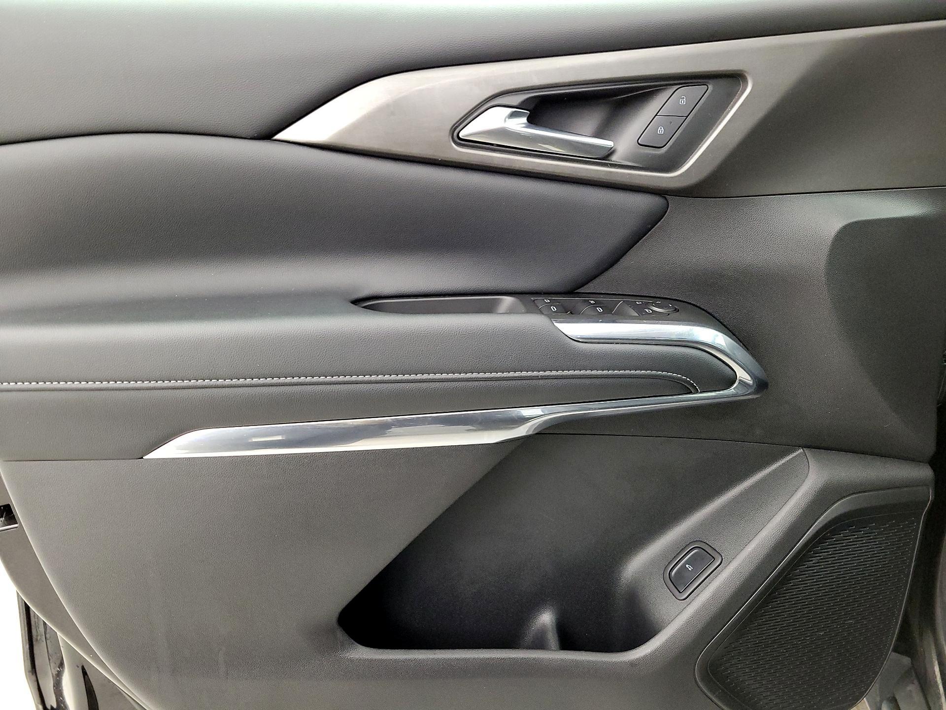 Thumbnail: 2025 Chevrolet Traverse - 12