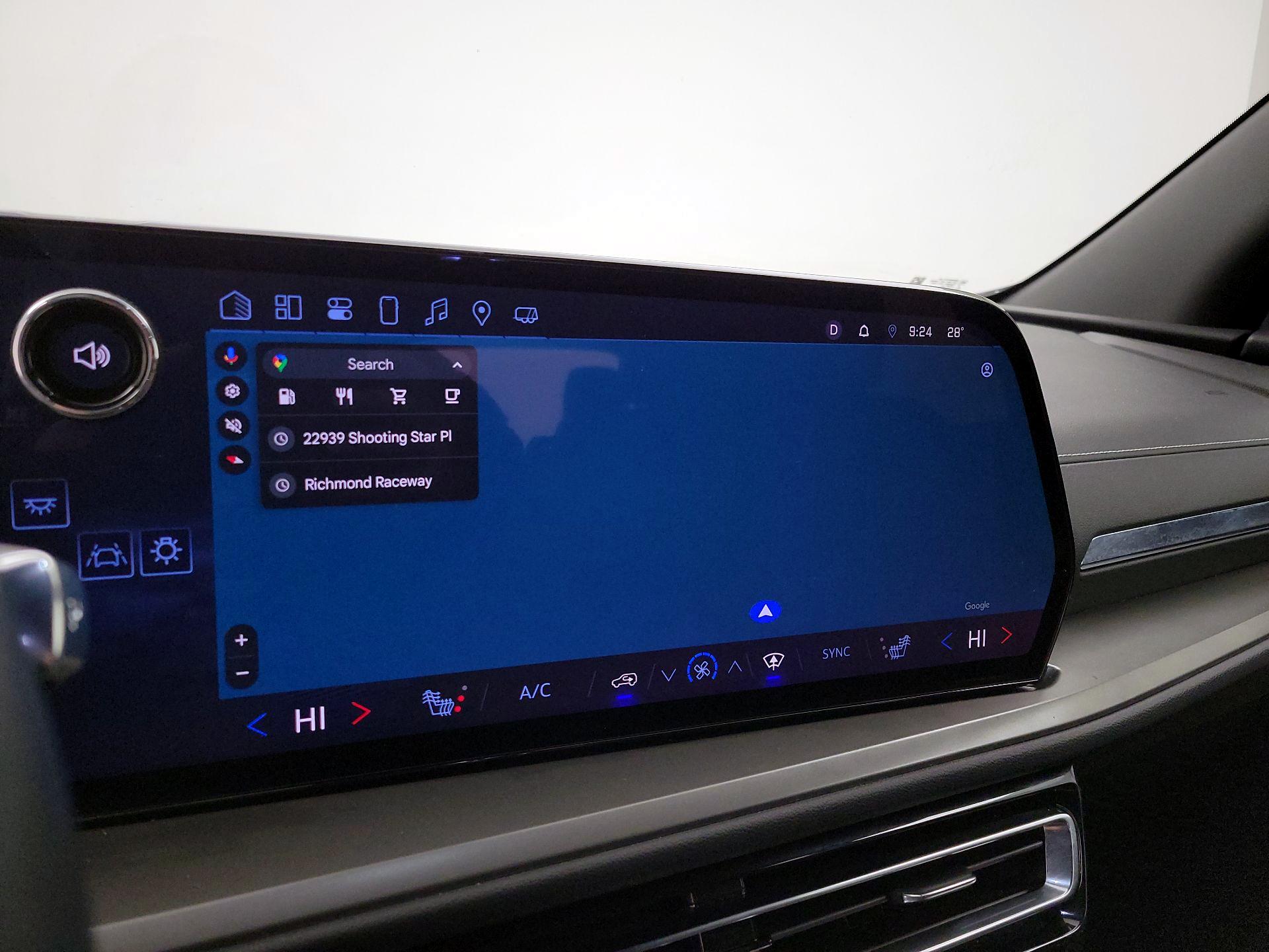 Thumbnail: 2025 Chevrolet Traverse - 14