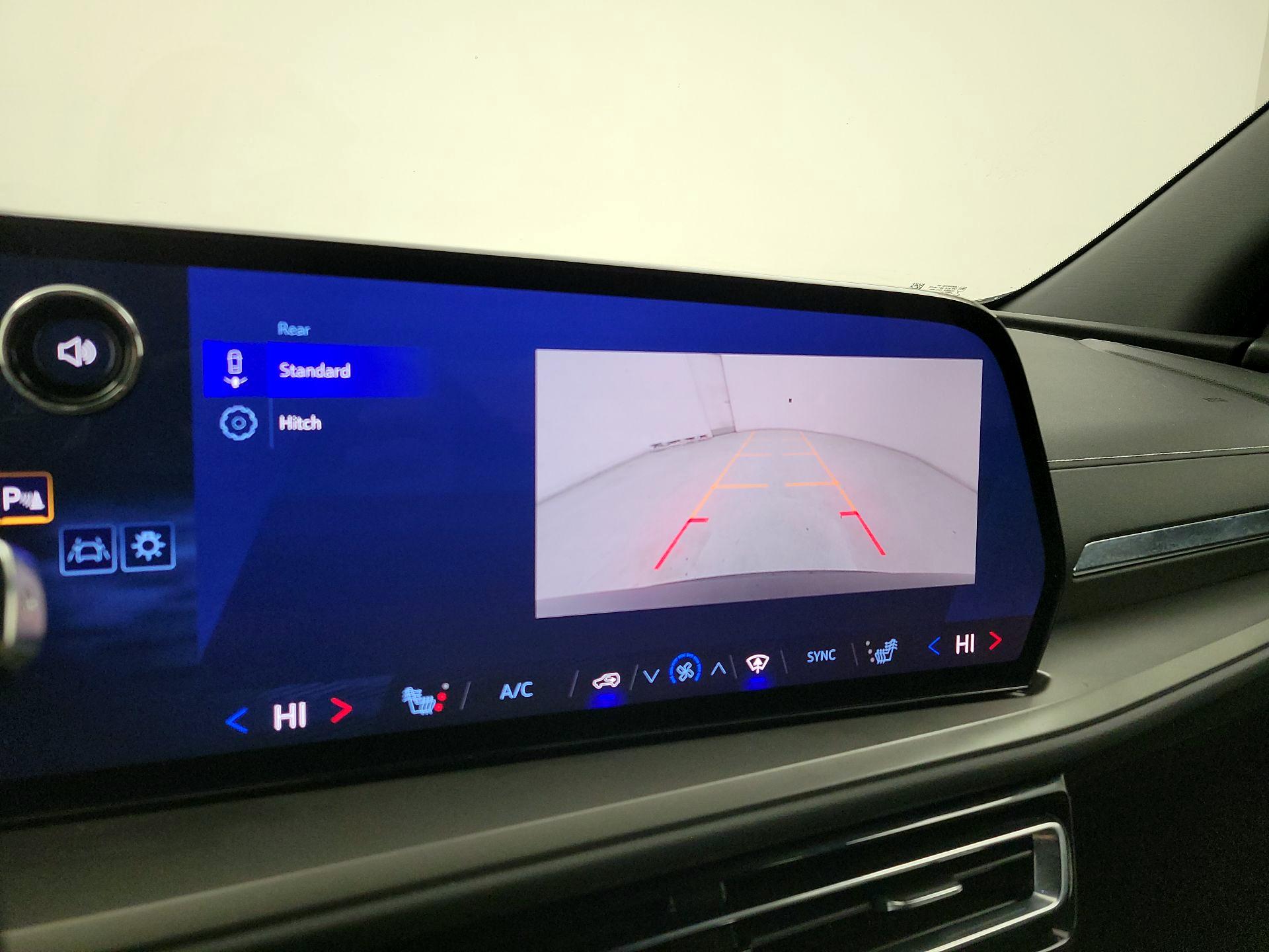 Thumbnail: 2025 Chevrolet Traverse - 15