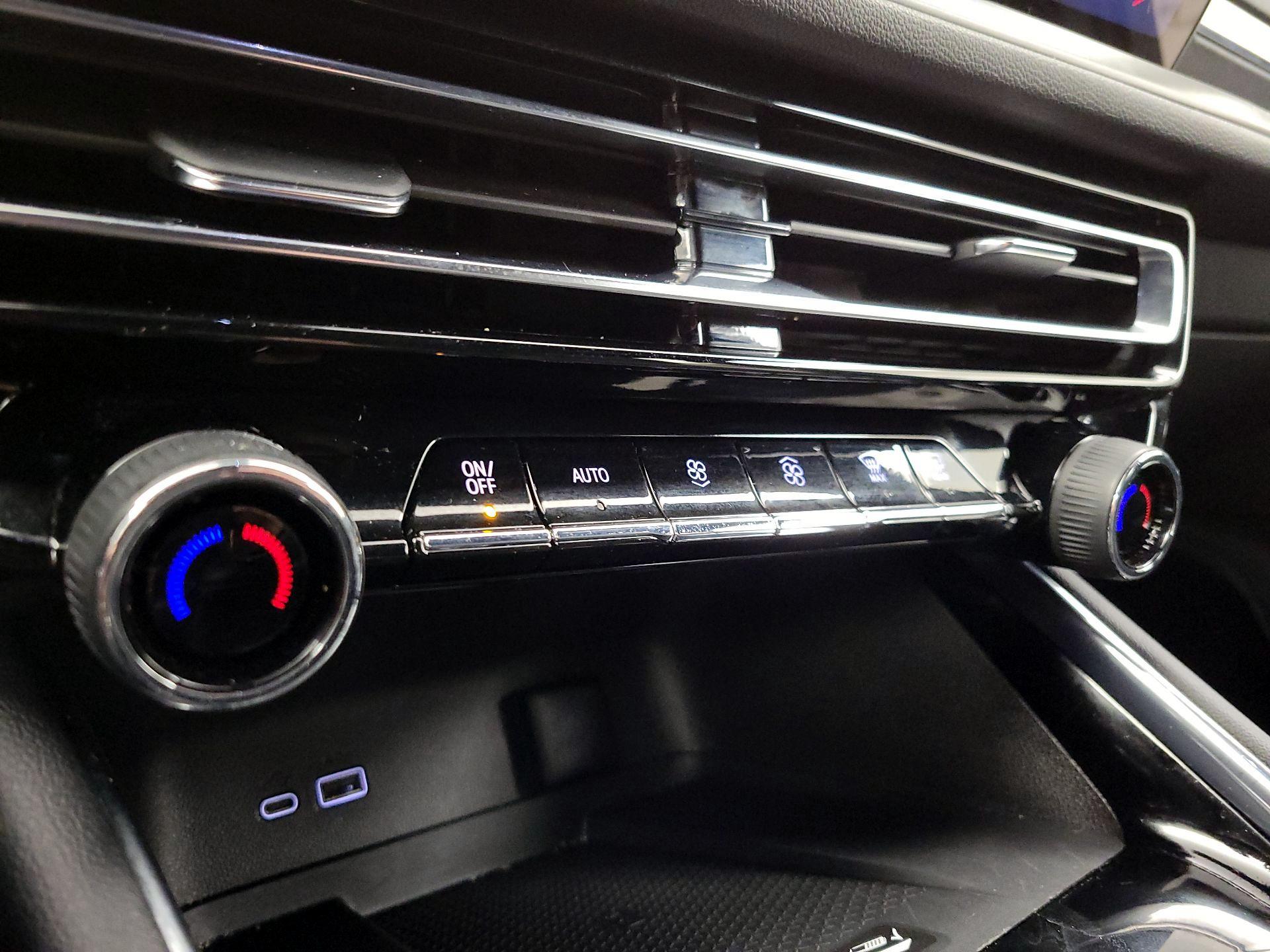 Thumbnail: 2025 Chevrolet Traverse - 17