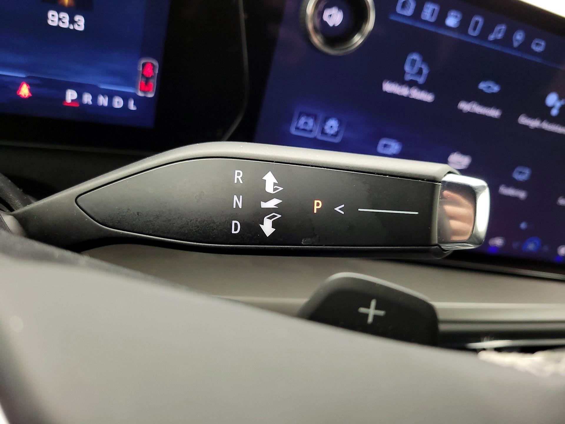 Thumbnail: 2025 Chevrolet Traverse - 18