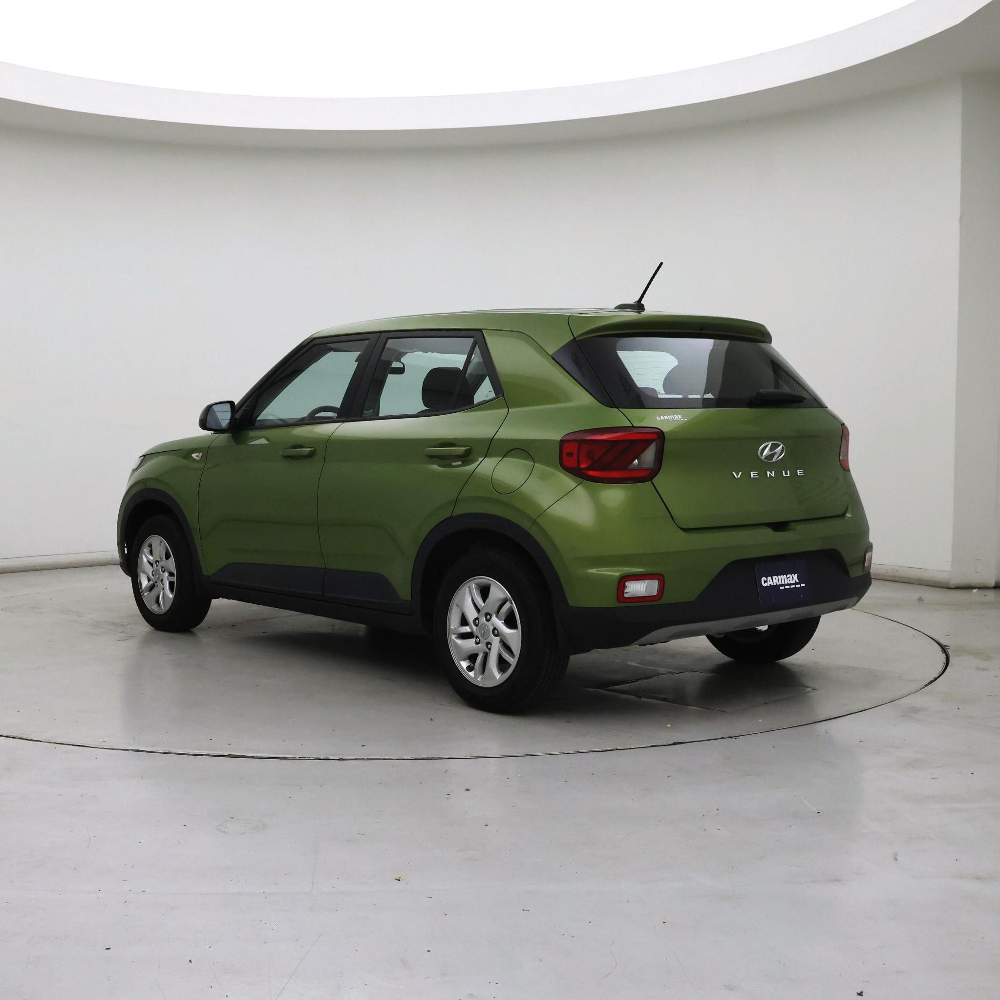 Thumbnail: 2023 Hyundai Venue - 2