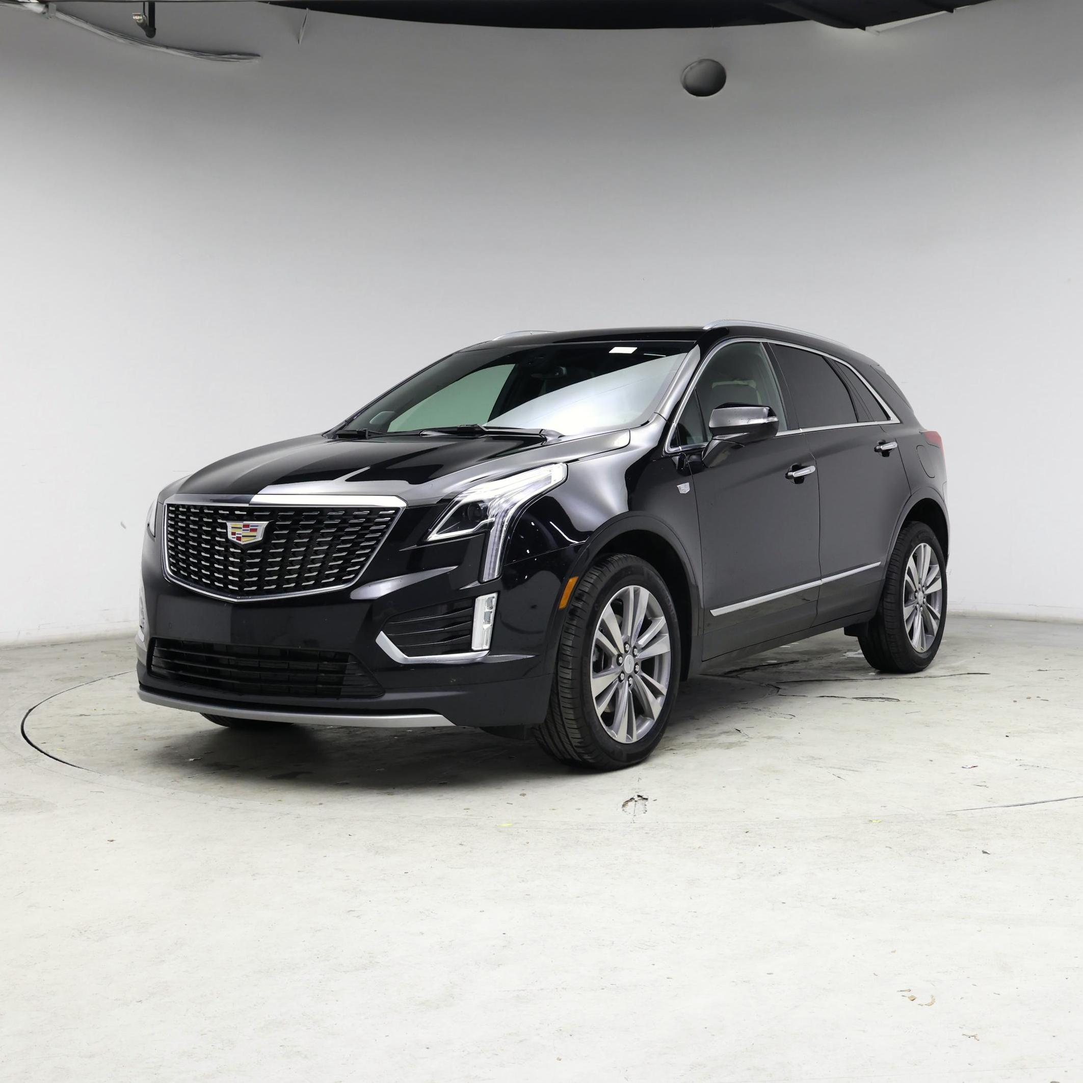 Thumbnail: 2025 Cadillac XT5 - 4